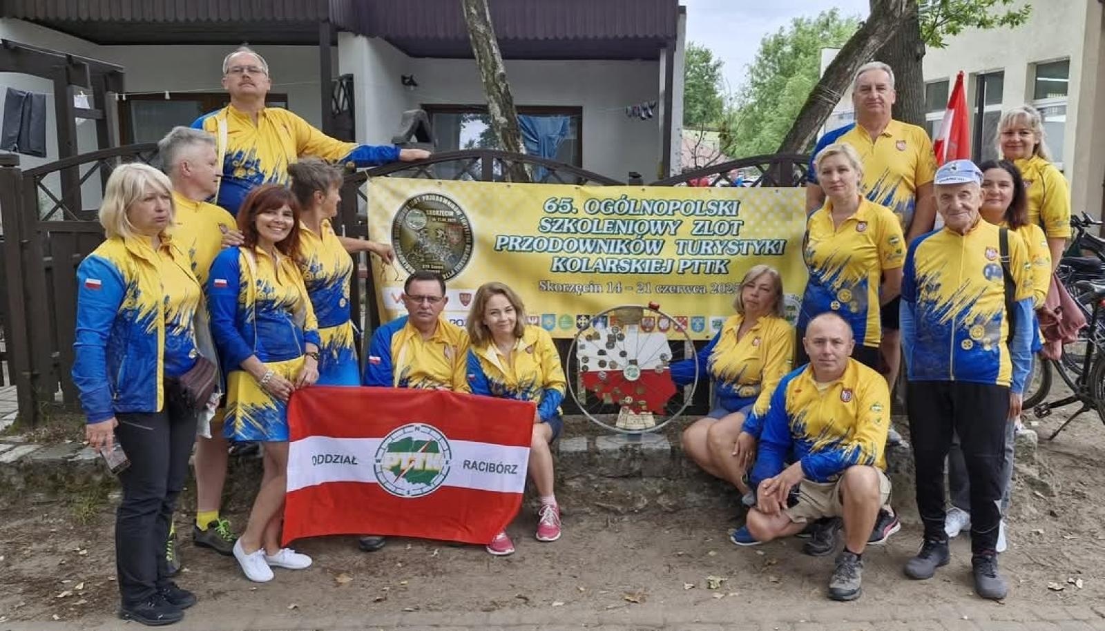 Zdjęcie w galerii na portalu naszraciborz.pl: Raciborzanie na 65. Ogólnopolskim Zlocie PTTK w Skorzęcinie wiadomości z regionu