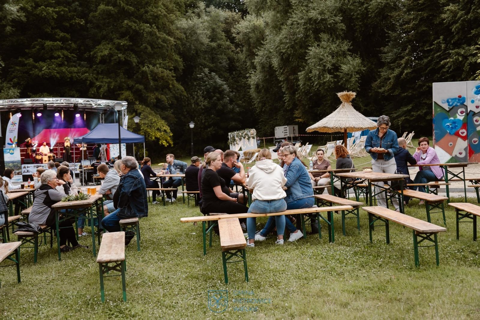 Zdjęcie w galerii na portalu naszraciborz.pl: Niezapomniany wieczór w Kornicach na bis: muzyka, ognisko i rzymscy legioniści wiadomości z regionu
