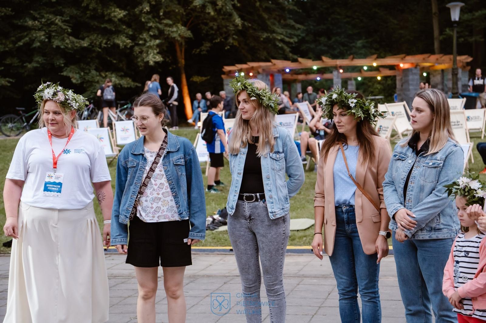 Zdjęcie w galerii na portalu naszraciborz.pl: Niezapomniany wieczór w Kornicach na bis: muzyka, ognisko i rzymscy legioniści wiadomości z regionu