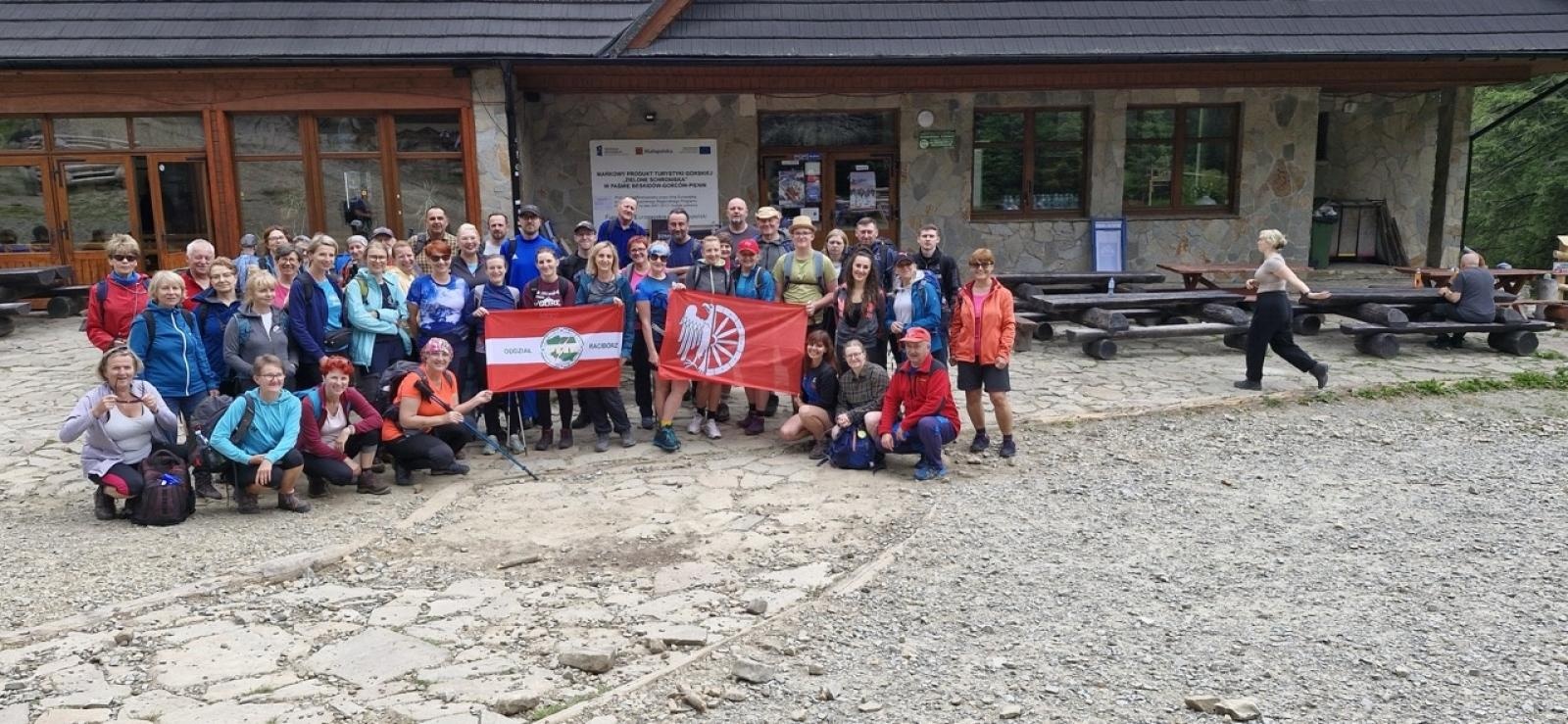 Zdjęcie w galerii na portalu naszraciborz.pl: Raciborzanie zdobyli Babią Górę – wyprawa pod patronatem prezydenta miasta wiadomości z regionu