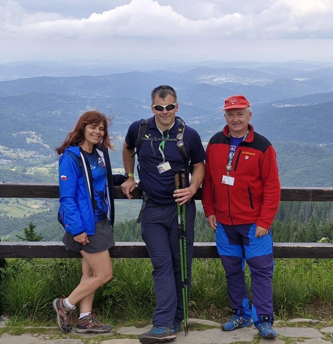 Zdjęcie w galerii na portalu naszraciborz.pl: Raciborzanie zdobyli Babią Górę – wyprawa pod patronatem prezydenta miasta wiadomości z regionu