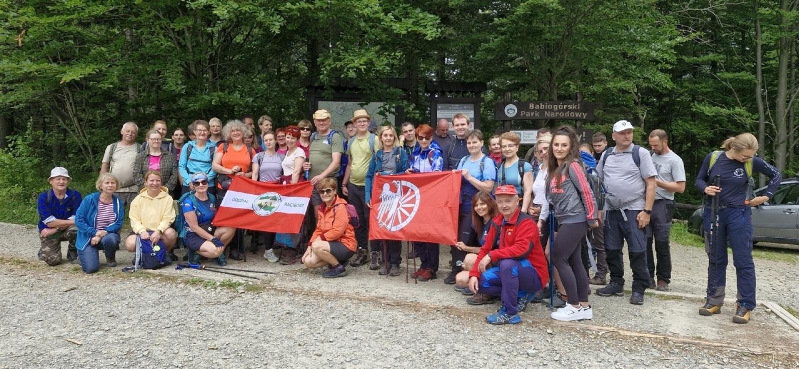 Zdjęcie w galerii na portalu naszraciborz.pl: Raciborzanie zdobyli Babią Górę – wyprawa pod patronatem prezydenta miasta wiadomości z regionu