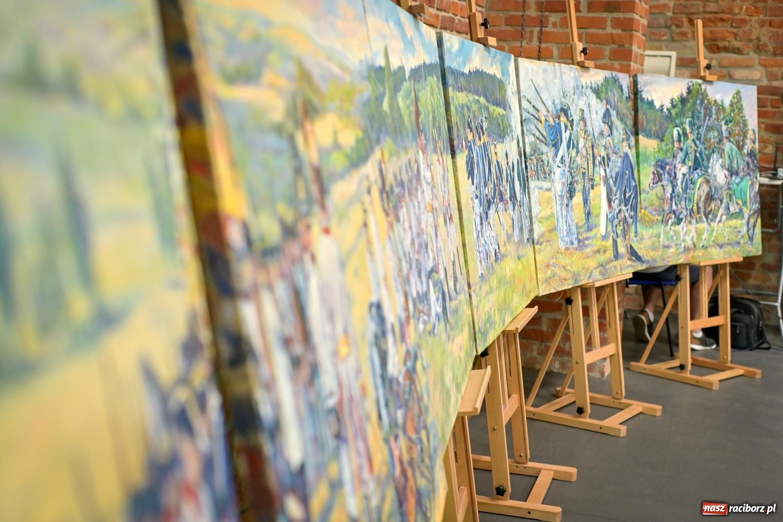 Zdjęcie w galerii na portalu naszraciborz.pl: Wernisaż i konferencja o śląskim stroju ludowym w Tworkowie wiadomości z regionu