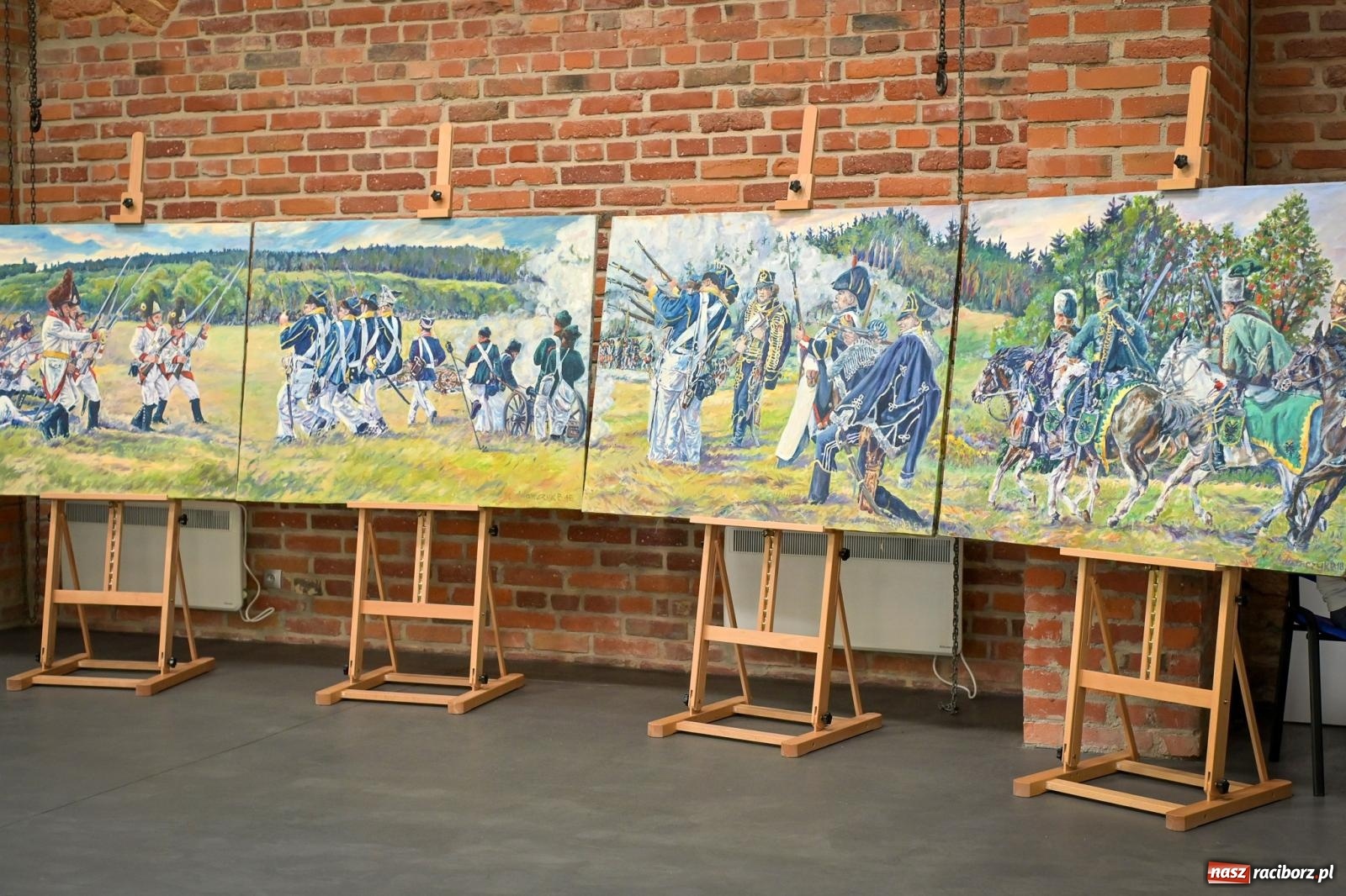 Zdjęcie w galerii na portalu naszraciborz.pl: Wernisaż i konferencja o śląskim stroju ludowym w Tworkowie wiadomości z regionu