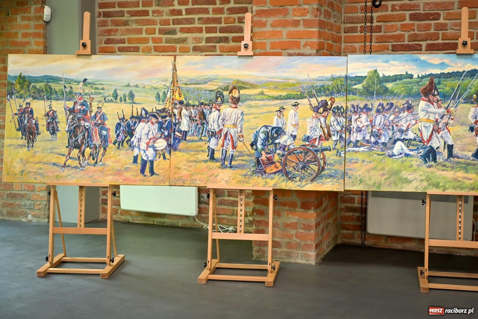 Zdjęcie w galerii na portalu naszraciborz.pl: Wernisaż i konferencja o śląskim stroju ludowym w Tworkowie wiadomości z regionu