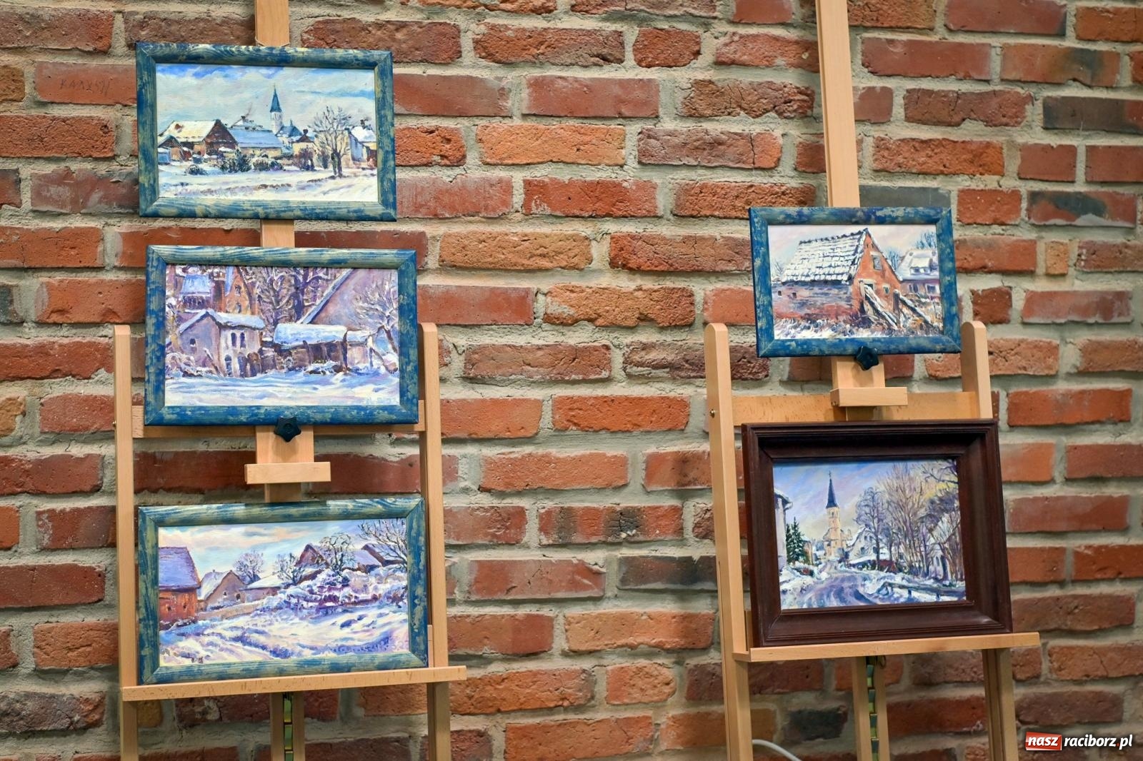 Zdjęcie w galerii na portalu naszraciborz.pl: Wernisaż i konferencja o śląskim stroju ludowym w Tworkowie wiadomości z regionu