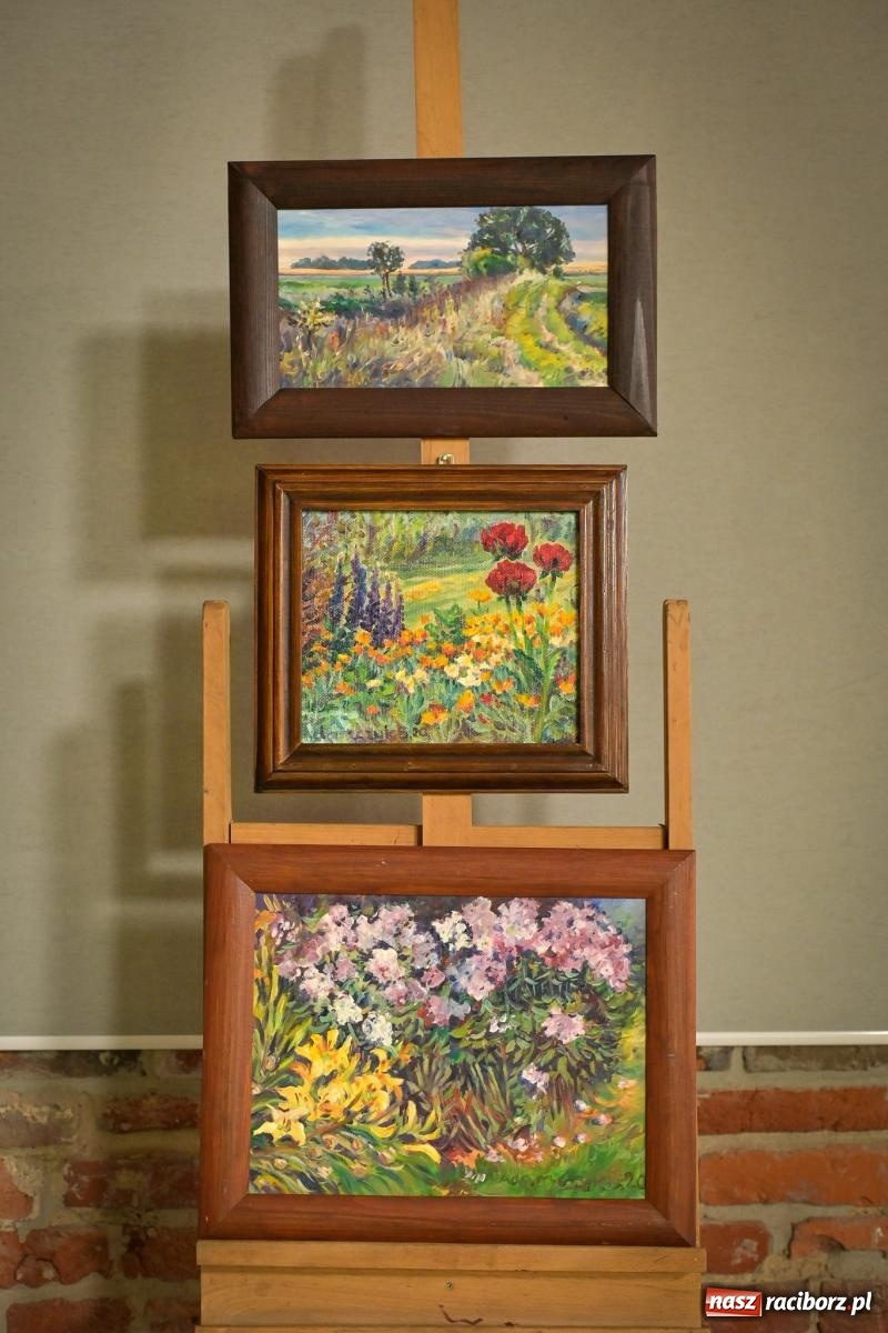 Zdjęcie w galerii na portalu naszraciborz.pl: Wernisaż i konferencja o śląskim stroju ludowym w Tworkowie wiadomości z regionu