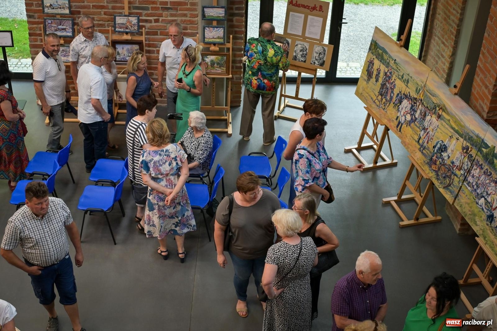 Zdjęcie w galerii na portalu naszraciborz.pl: Wernisaż i konferencja o śląskim stroju ludowym w Tworkowie wiadomości z regionu