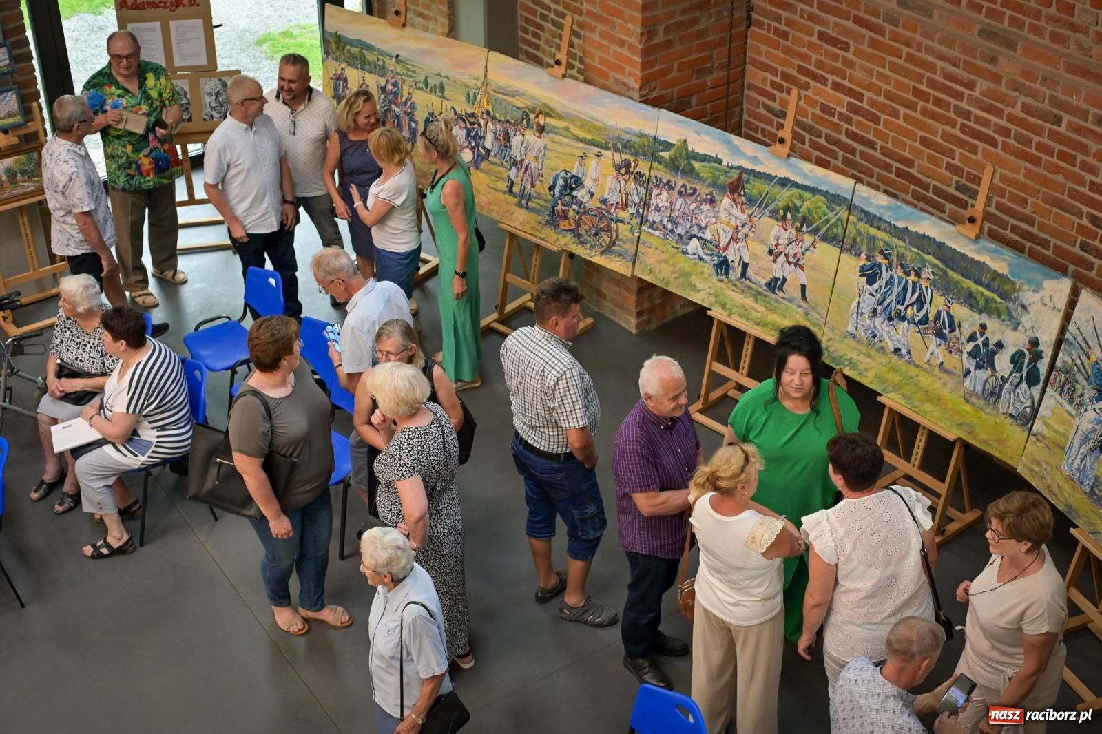 Zdjęcie w galerii na portalu naszraciborz.pl: Wernisaż i konferencja o śląskim stroju ludowym w Tworkowie wiadomości z regionu