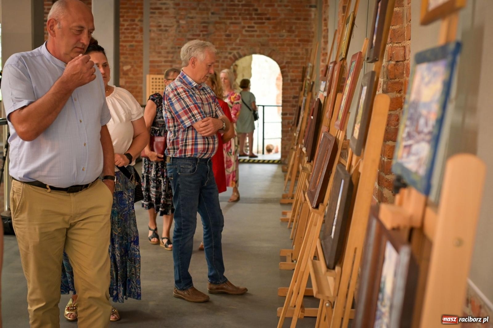 Zdjęcie w galerii na portalu naszraciborz.pl: Wernisaż i konferencja o śląskim stroju ludowym w Tworkowie wiadomości z regionu