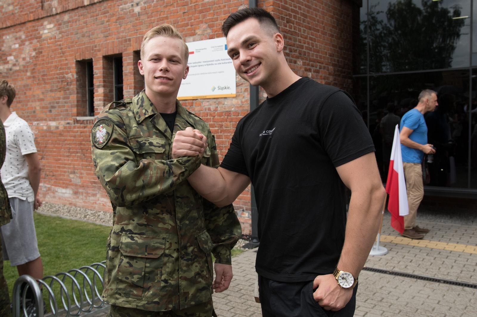 Zdjęcie w galerii na portalu naszraciborz.pl: Uroczyste ślubowanie nowych funkcjonariuszy Śląskiego Oddziału SG i otwarcie Grupy Zamiejscowej w Rybniku wiadomości z regionu