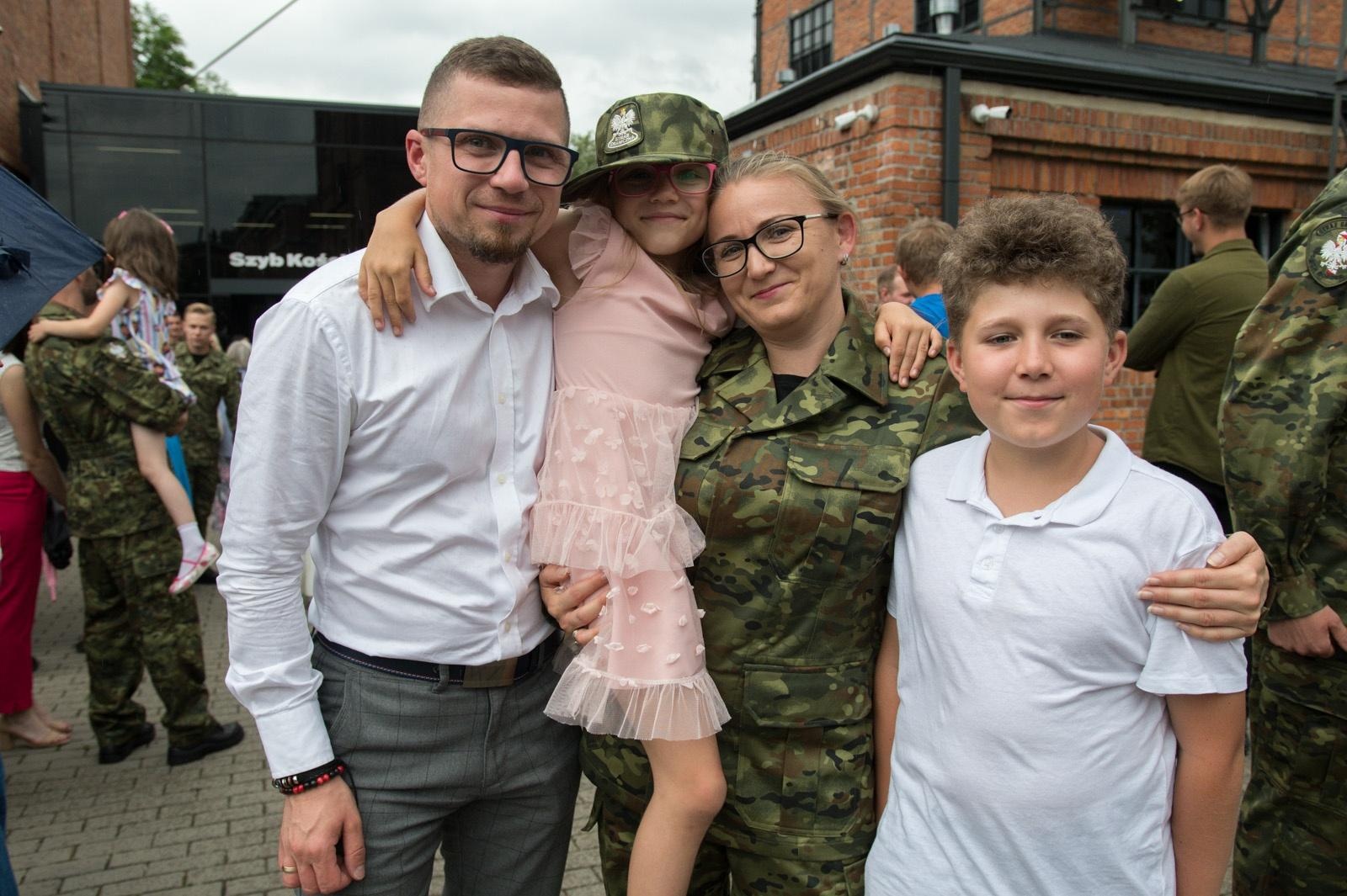 Zdjęcie w galerii na portalu naszraciborz.pl: Uroczyste ślubowanie nowych funkcjonariuszy Śląskiego Oddziału SG i otwarcie Grupy Zamiejscowej w Rybniku wiadomości z regionu