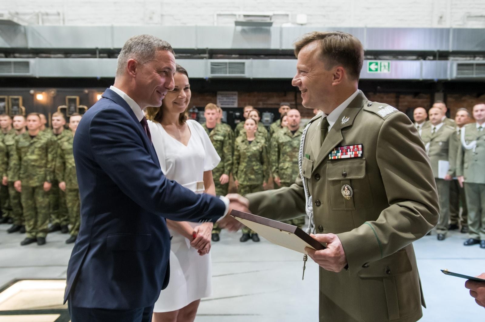 Zdjęcie w galerii na portalu naszraciborz.pl: Uroczyste ślubowanie nowych funkcjonariuszy Śląskiego Oddziału SG i otwarcie Grupy Zamiejscowej w Rybniku wiadomości z regionu