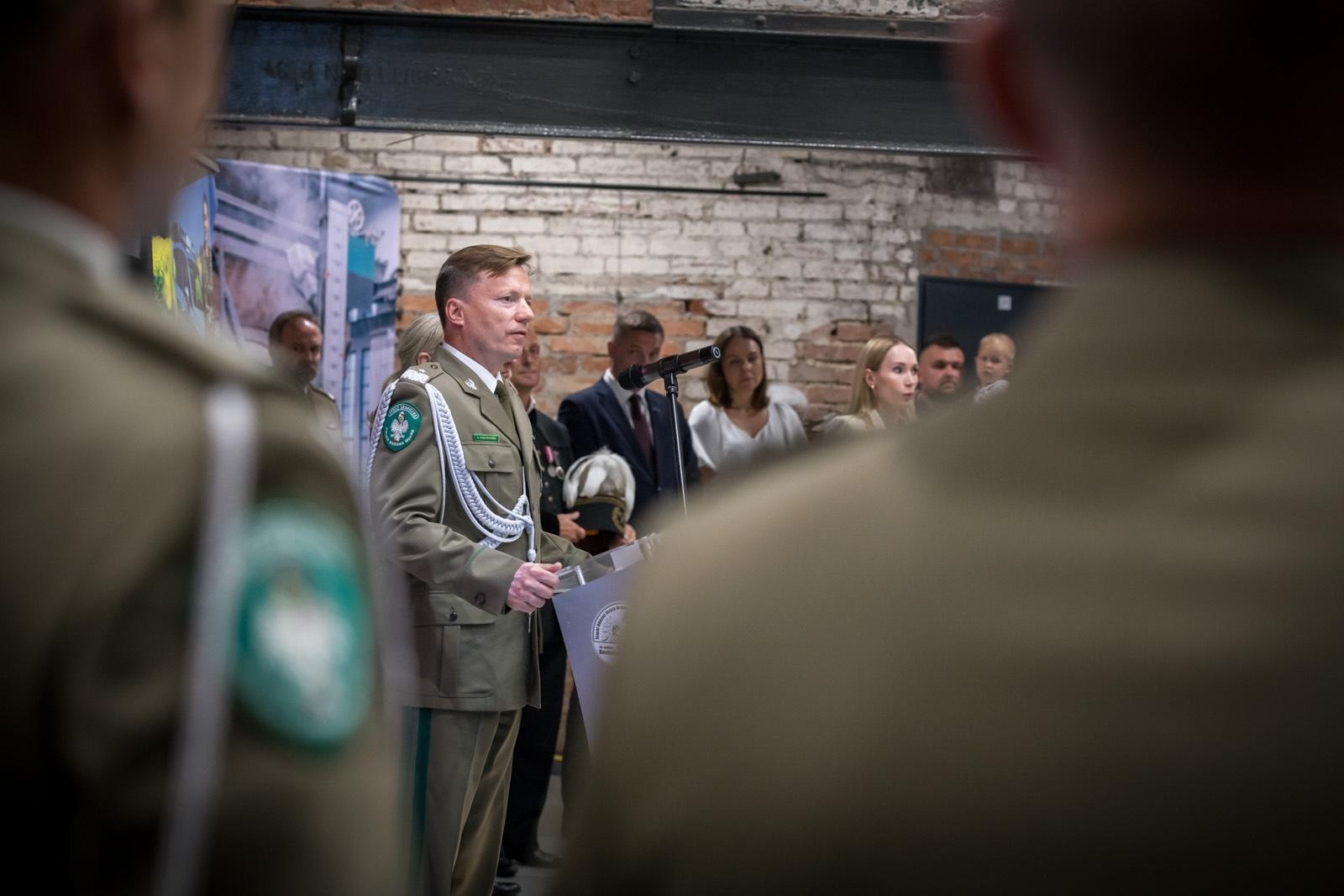 Zdjęcie w galerii na portalu naszraciborz.pl: Uroczyste ślubowanie nowych funkcjonariuszy Śląskiego Oddziału SG i otwarcie Grupy Zamiejscowej w Rybniku wiadomości z regionu