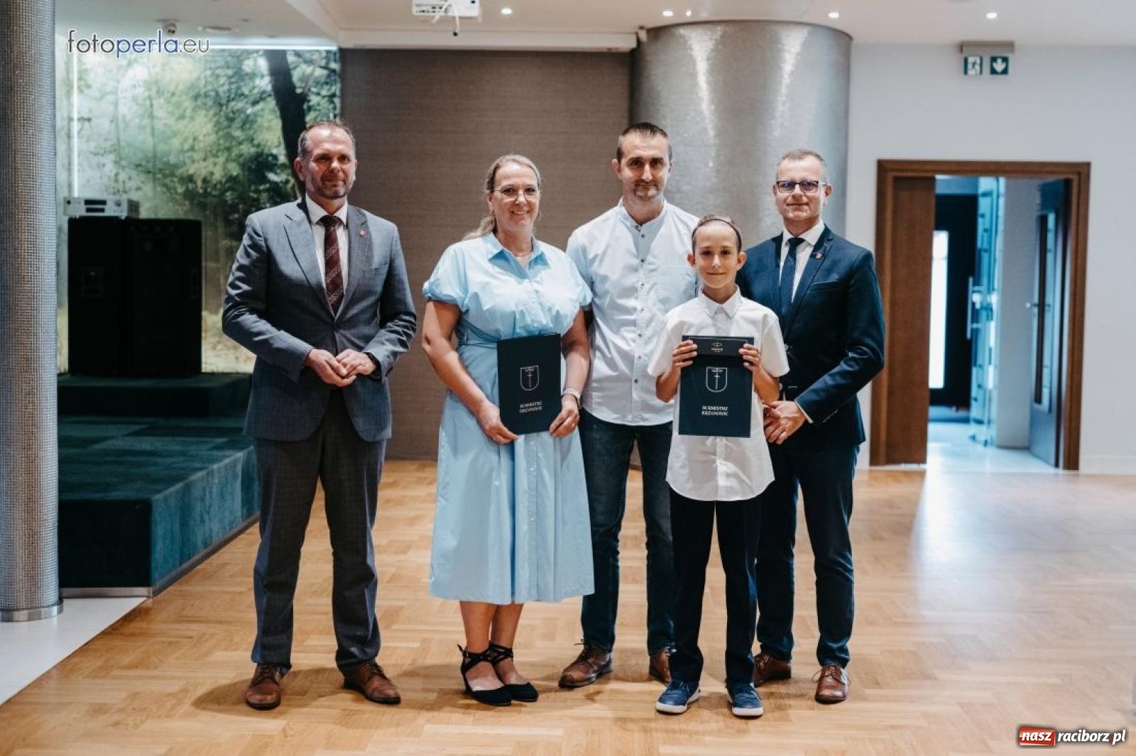 Zdjęcie w galerii na portalu naszraciborz.pl: Najzdolniejsi uczniowie z gminy Krzanowice nagrodzeni przez burmistrza wiadomości z regionu