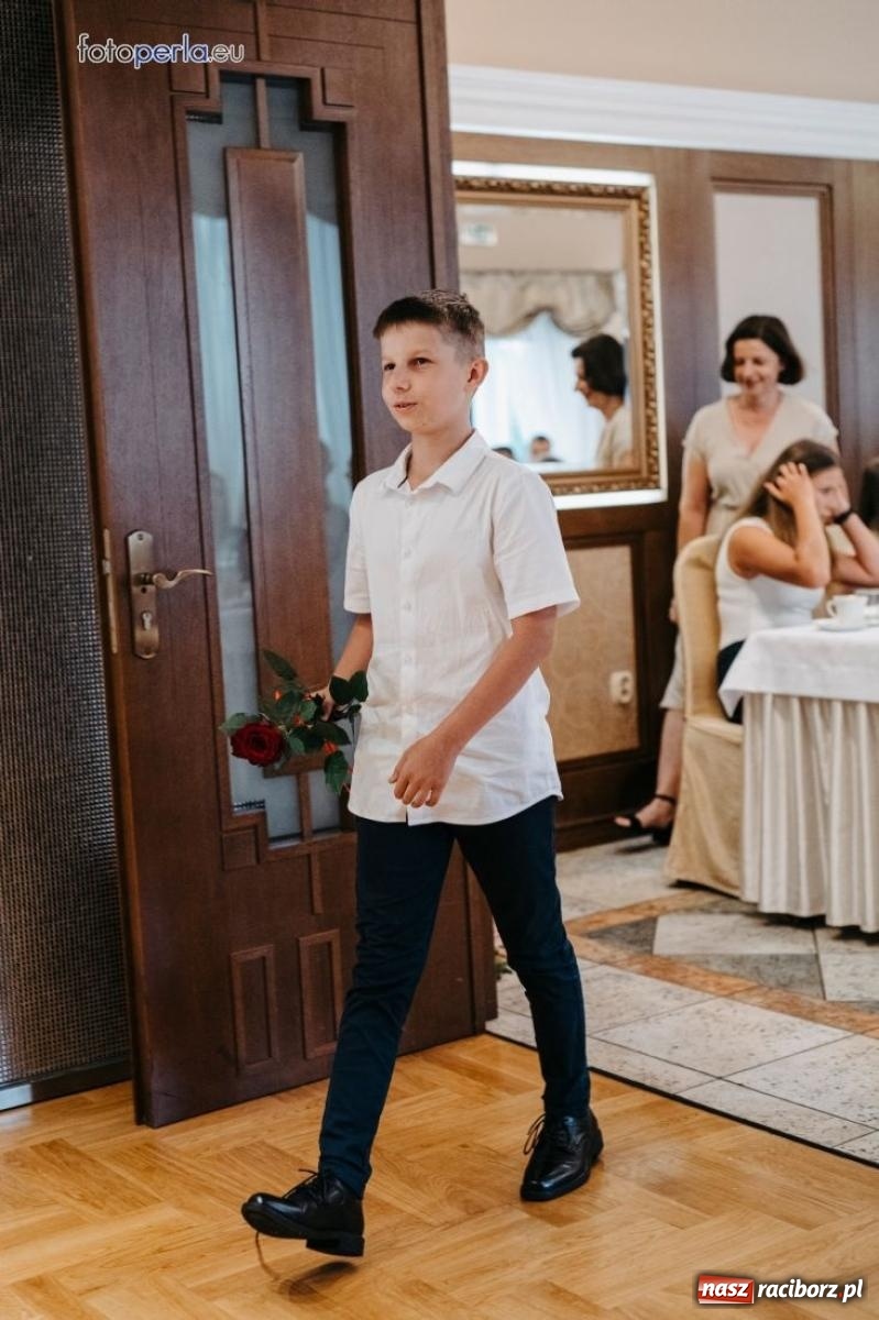 Zdjęcie w galerii na portalu naszraciborz.pl: Najzdolniejsi uczniowie z gminy Krzanowice nagrodzeni przez burmistrza wiadomości z regionu