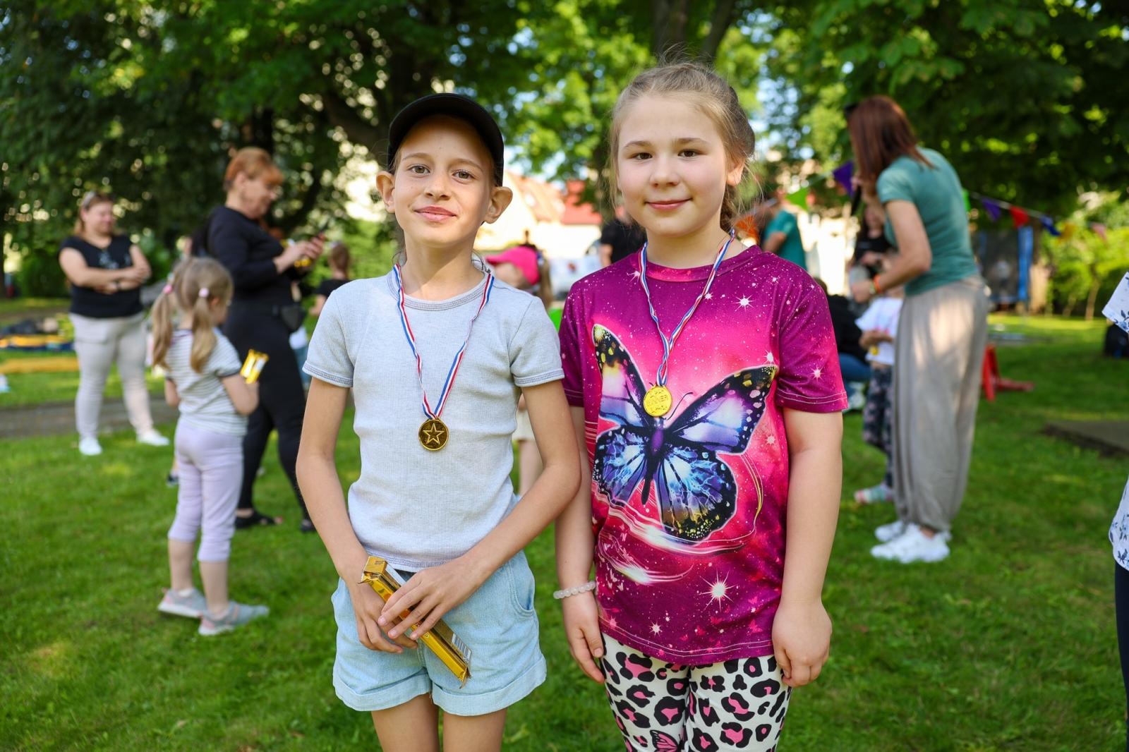Zdjęcie w galerii na portalu naszraciborz.pl: Piknik Małych Odkrywców Sztuki i Pracowni Rękodzieła RCK w Ogrodzie Strzechy wiadomości z regionu