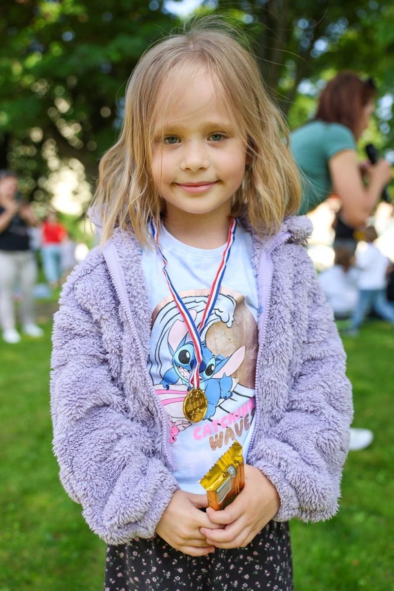 Zdjęcie w galerii na portalu naszraciborz.pl: Piknik Małych Odkrywców Sztuki i Pracowni Rękodzieła RCK w Ogrodzie Strzechy wiadomości z regionu