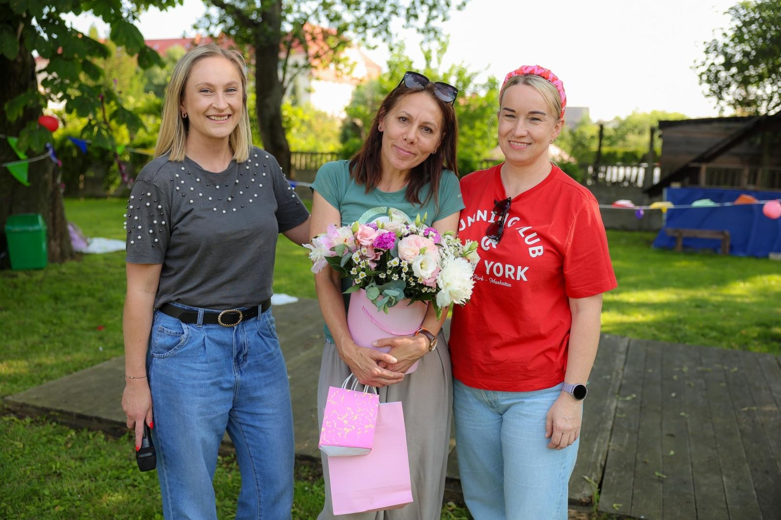 Zdjęcie w galerii na portalu naszraciborz.pl: Piknik Małych Odkrywców Sztuki i Pracowni Rękodzieła RCK w Ogrodzie Strzechy wiadomości z regionu
