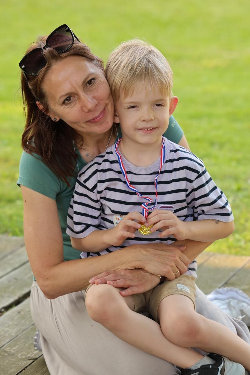 Zdjęcie w galerii na portalu naszraciborz.pl: Piknik Małych Odkrywców Sztuki i Pracowni Rękodzieła RCK w Ogrodzie Strzechy wiadomości z regionu