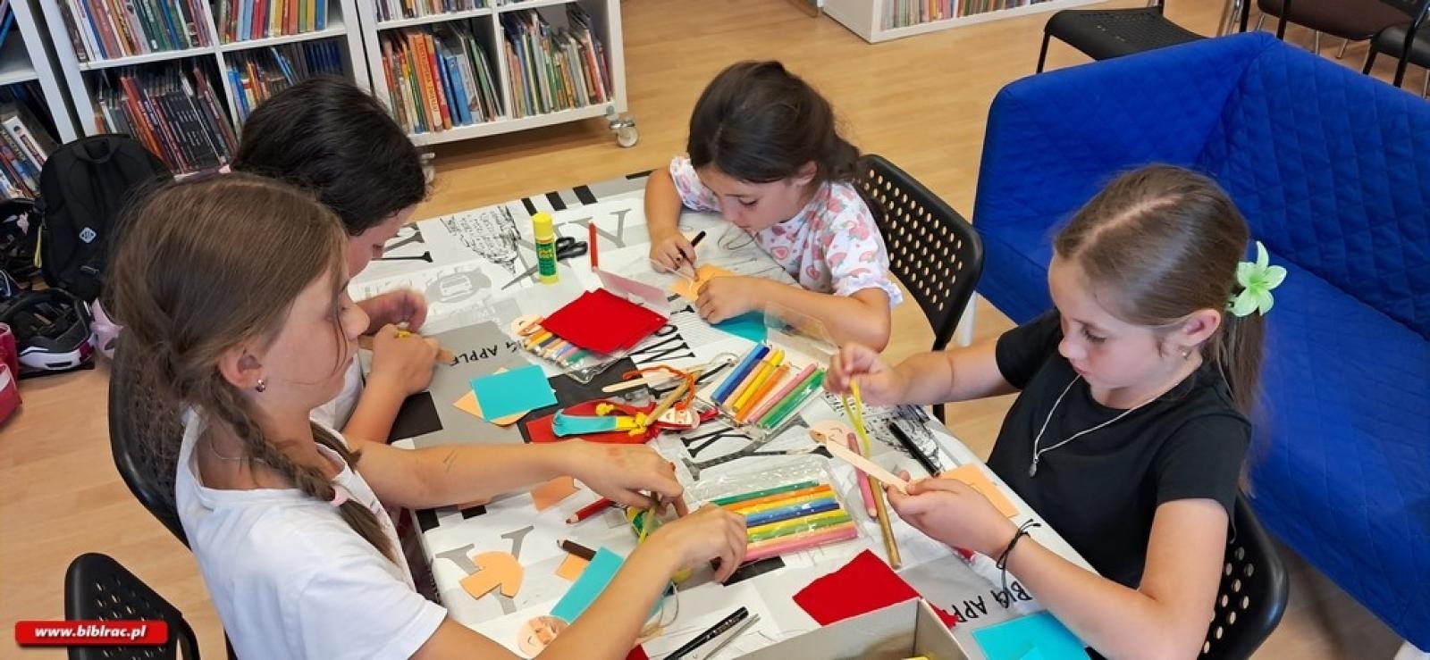 Zdjęcie w galerii na portalu naszraciborz.pl: Biblioteczne kluby – przerwa wakacyjna! wiadomości z regionu