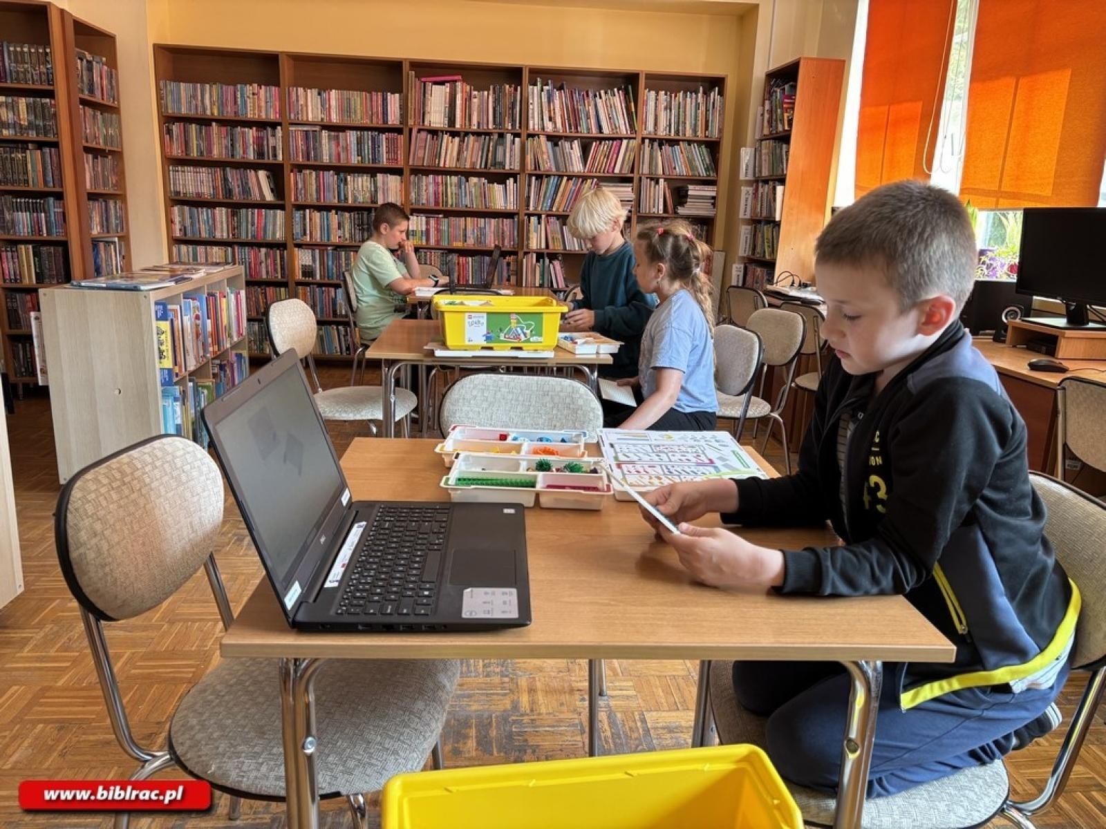 Zdjęcie w galerii na portalu naszraciborz.pl: Biblioteczne kluby – przerwa wakacyjna! wiadomości z regionu