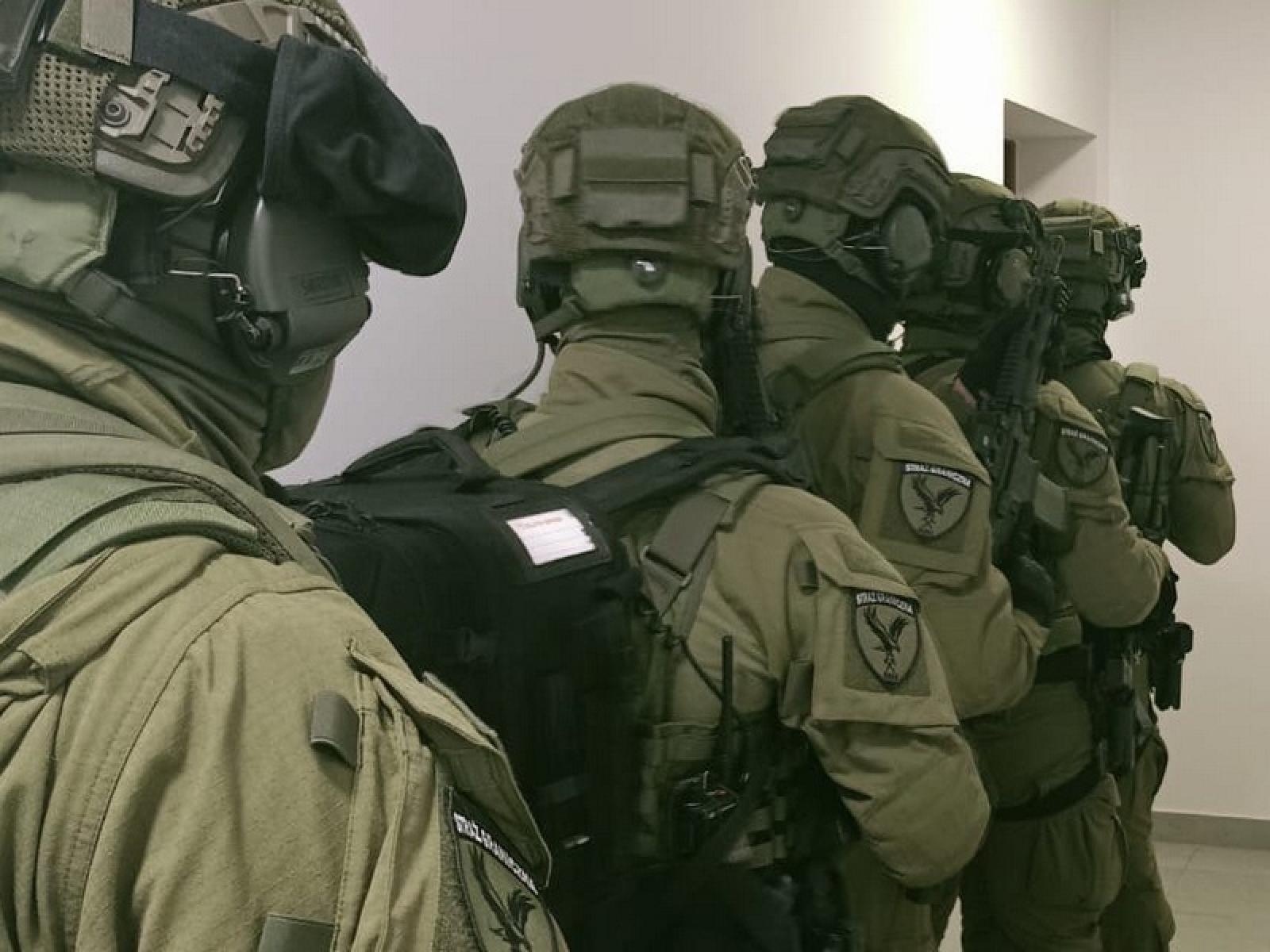 Zdjęcie w galerii na portalu naszraciborz.pl: Śląska SG z Raciborza rozbiła grupę przestępczą, zajmującą się organizowaniem nielegalnej migracji wiadomości z regionu