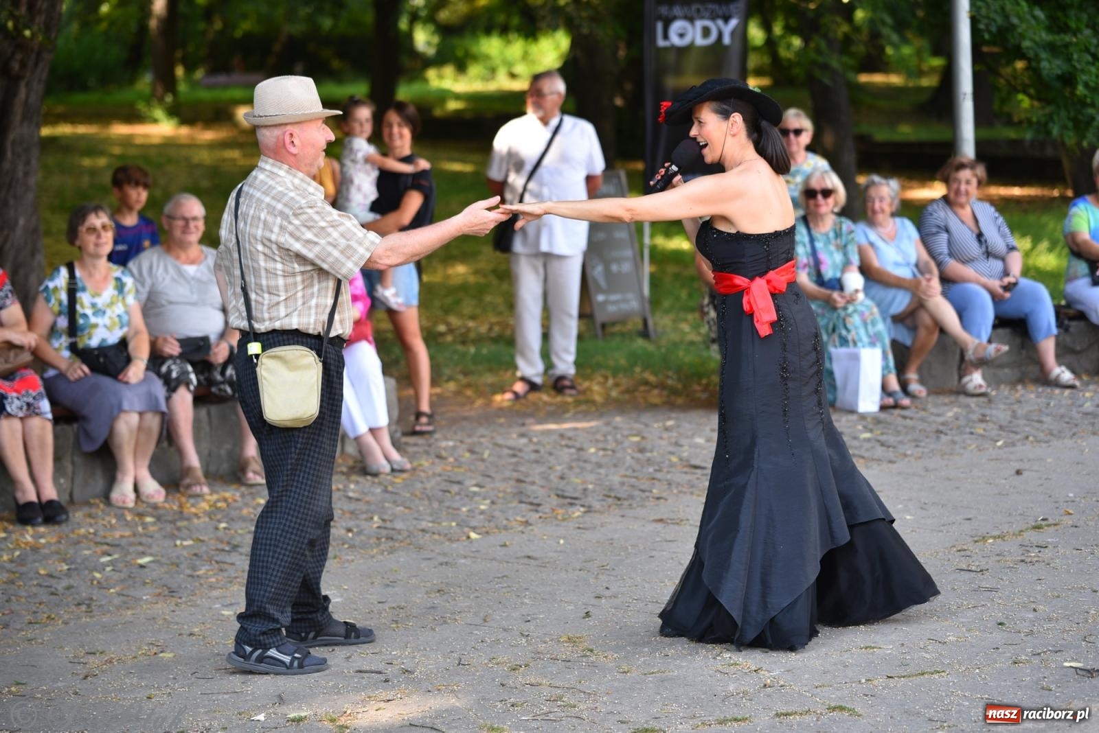 Zdjęcie w galerii na portalu naszraciborz.pl: Muzyka z duszą – Operetka Wrocławska w Raciborzu [FOTO i WIDEO] wiadomości z regionu