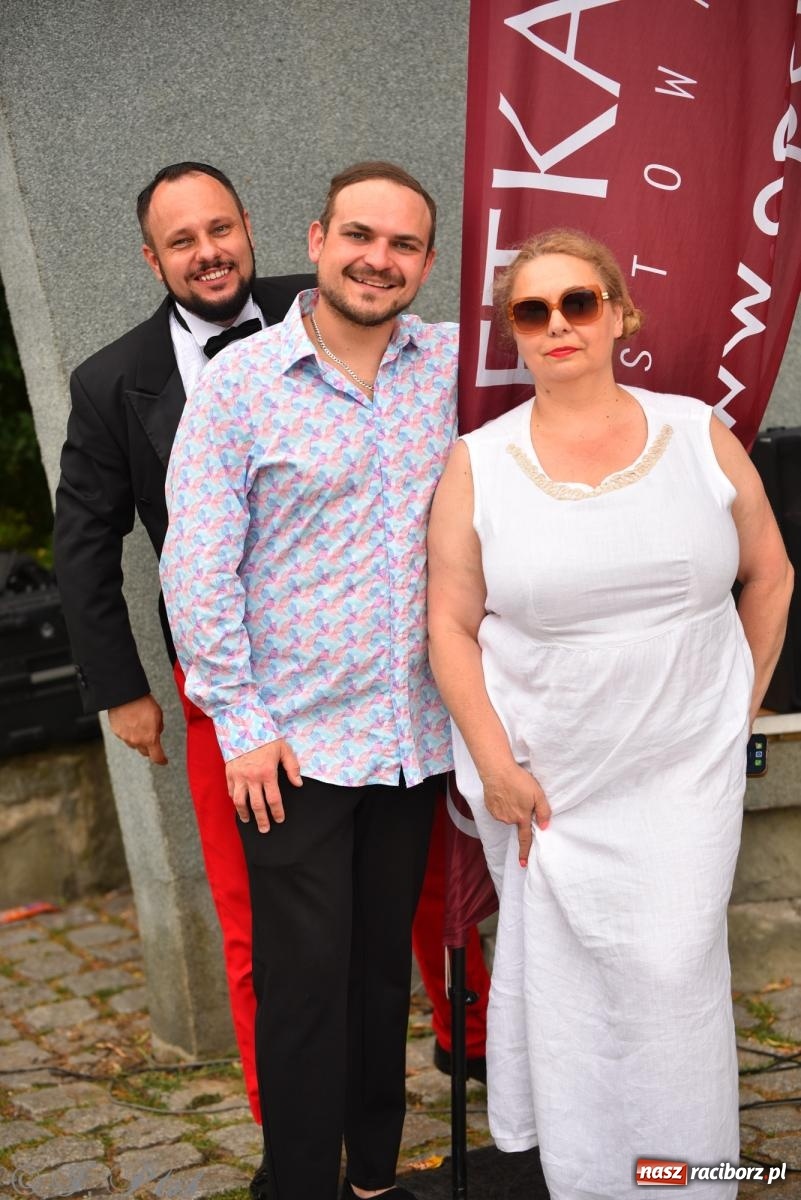 Zdjęcie w galerii na portalu naszraciborz.pl: Muzyka z duszą – Operetka Wrocławska w Raciborzu [FOTO i WIDEO] wiadomości z regionu