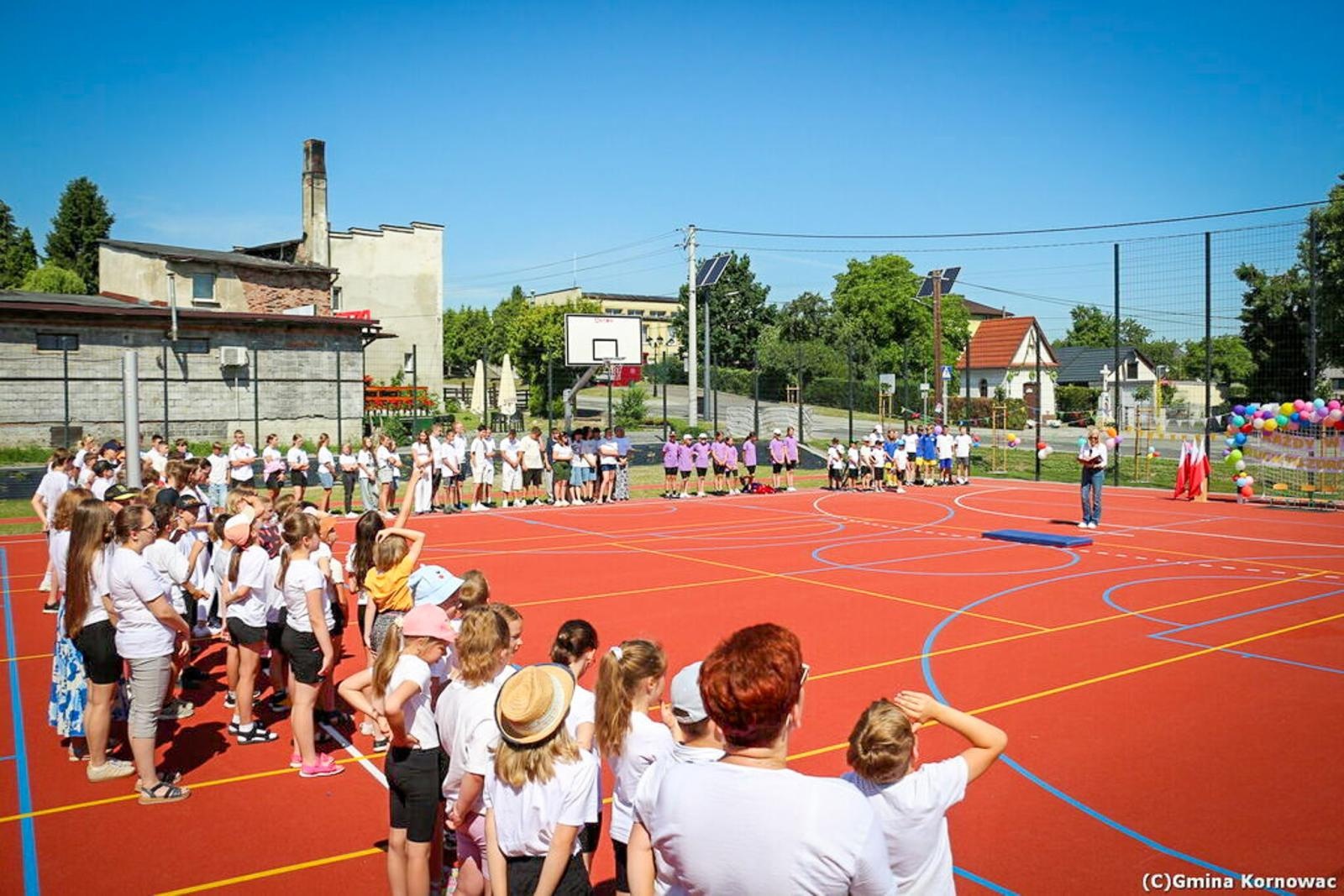 Zdjęcie w galerii na portalu naszraciborz.pl: Sportowe serce Kobyli bije mocniej. Nowoczesny kompleks oficjalnie otwarty wiadomości z regionu