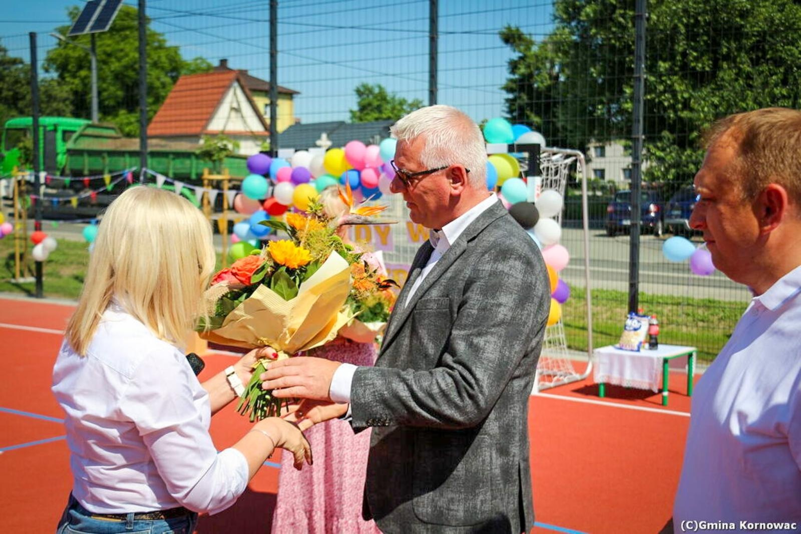 Zdjęcie w galerii na portalu naszraciborz.pl: Sportowe serce Kobyli bije mocniej. Nowoczesny kompleks oficjalnie otwarty wiadomości z regionu