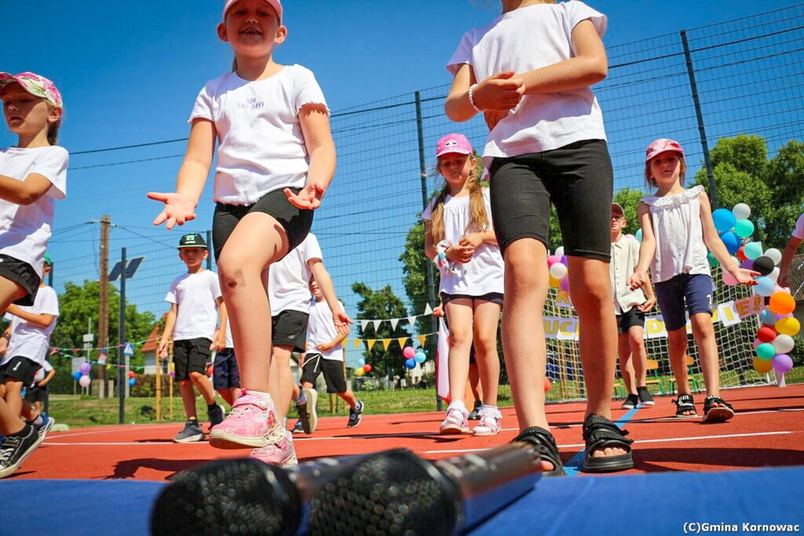 Zdjęcie w galerii na portalu naszraciborz.pl: Sportowe serce Kobyli bije mocniej. Nowoczesny kompleks oficjalnie otwarty wiadomości z regionu