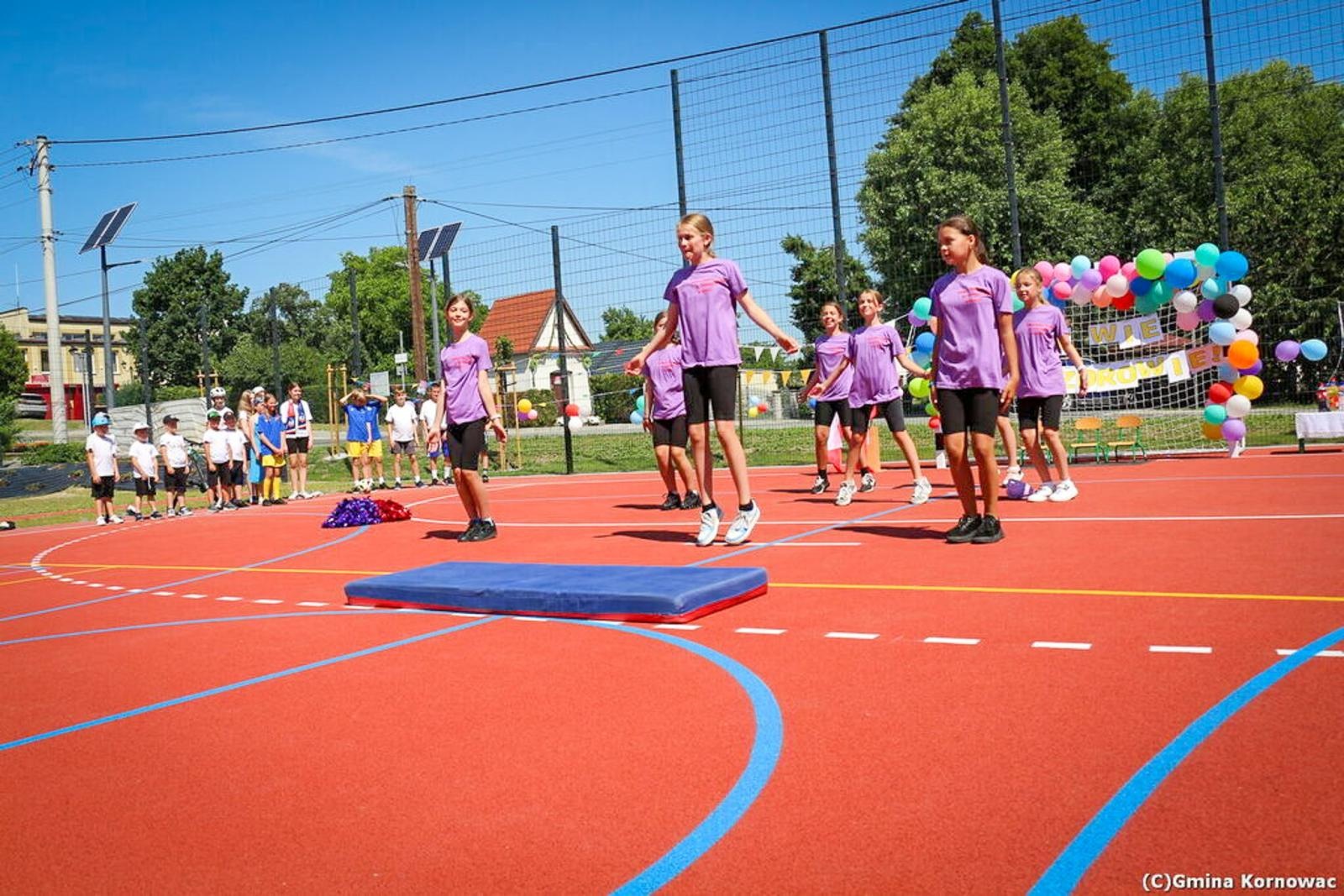 Zdjęcie w galerii na portalu naszraciborz.pl: Sportowe serce Kobyli bije mocniej. Nowoczesny kompleks oficjalnie otwarty wiadomości z regionu