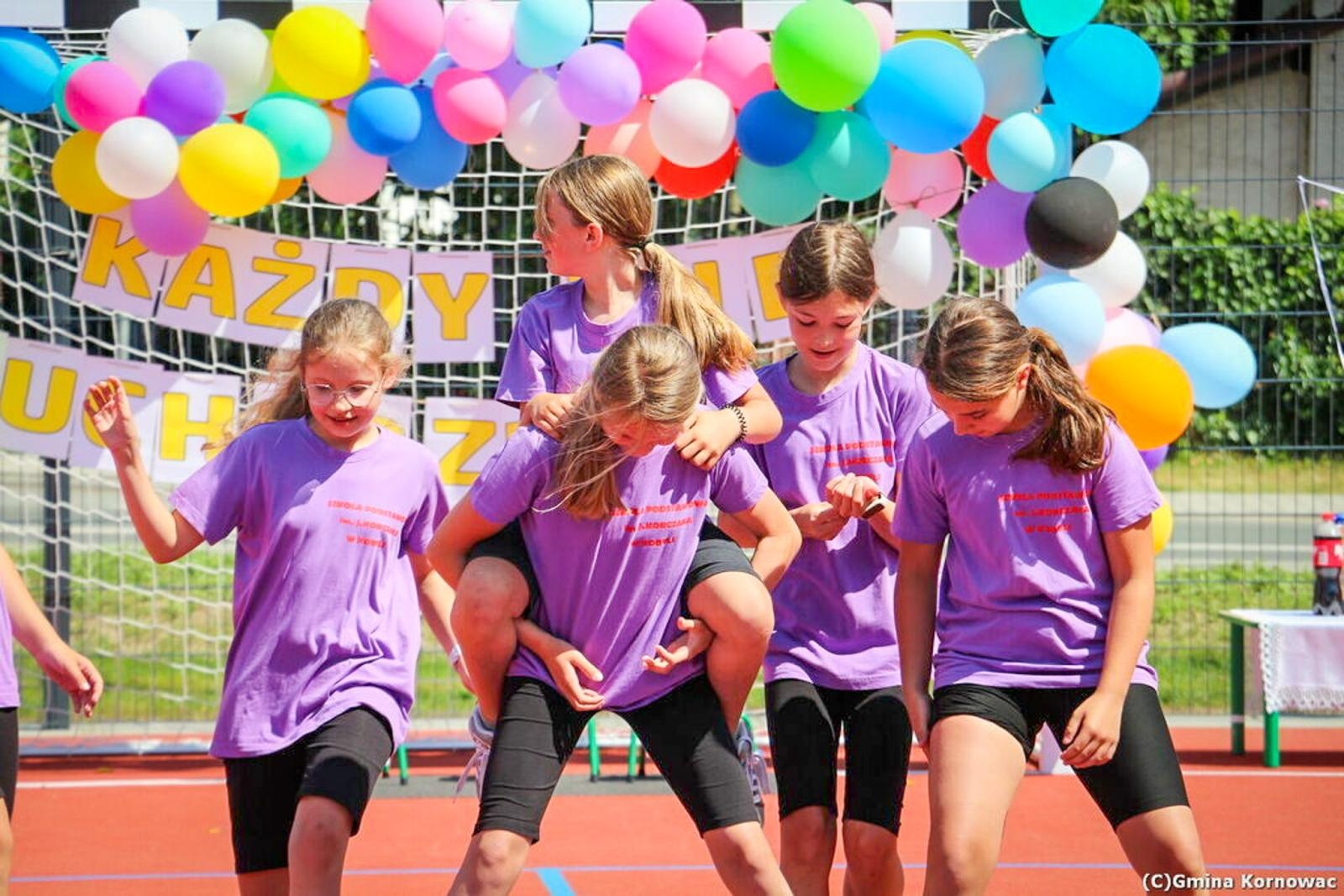 Zdjęcie w galerii na portalu naszraciborz.pl: Sportowe serce Kobyli bije mocniej. Nowoczesny kompleks oficjalnie otwarty wiadomości z regionu