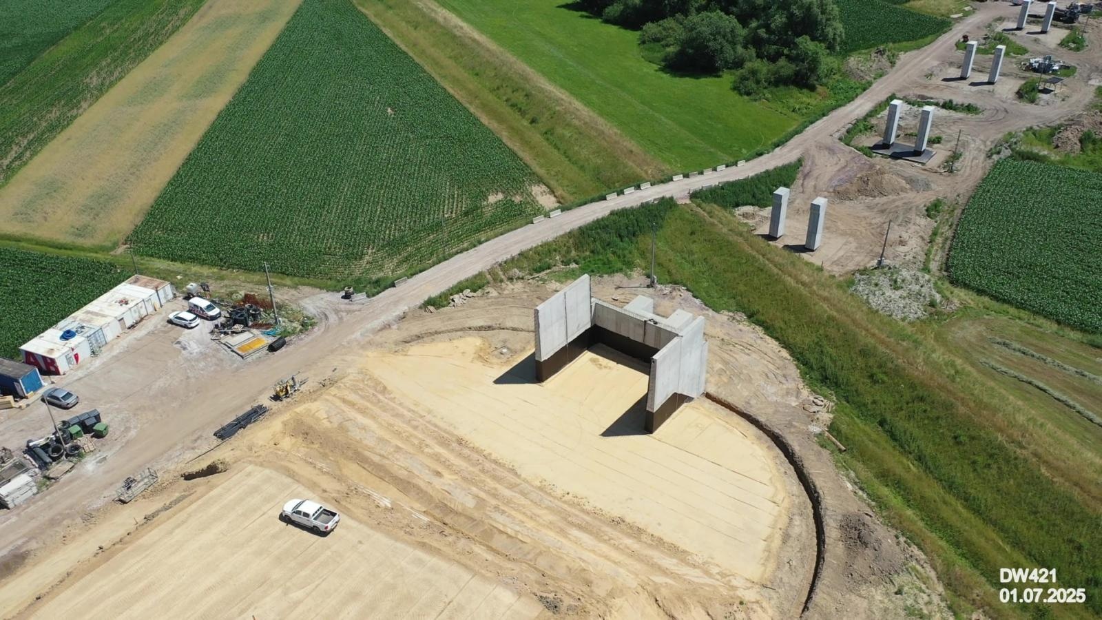 Zdjęcie w galerii na portalu naszraciborz.pl: Coraz bliżej nowej przeprawy nad Odrą. Trwa budowa ronda w Grzegorzowicach [FOTO] wiadomości z regionu