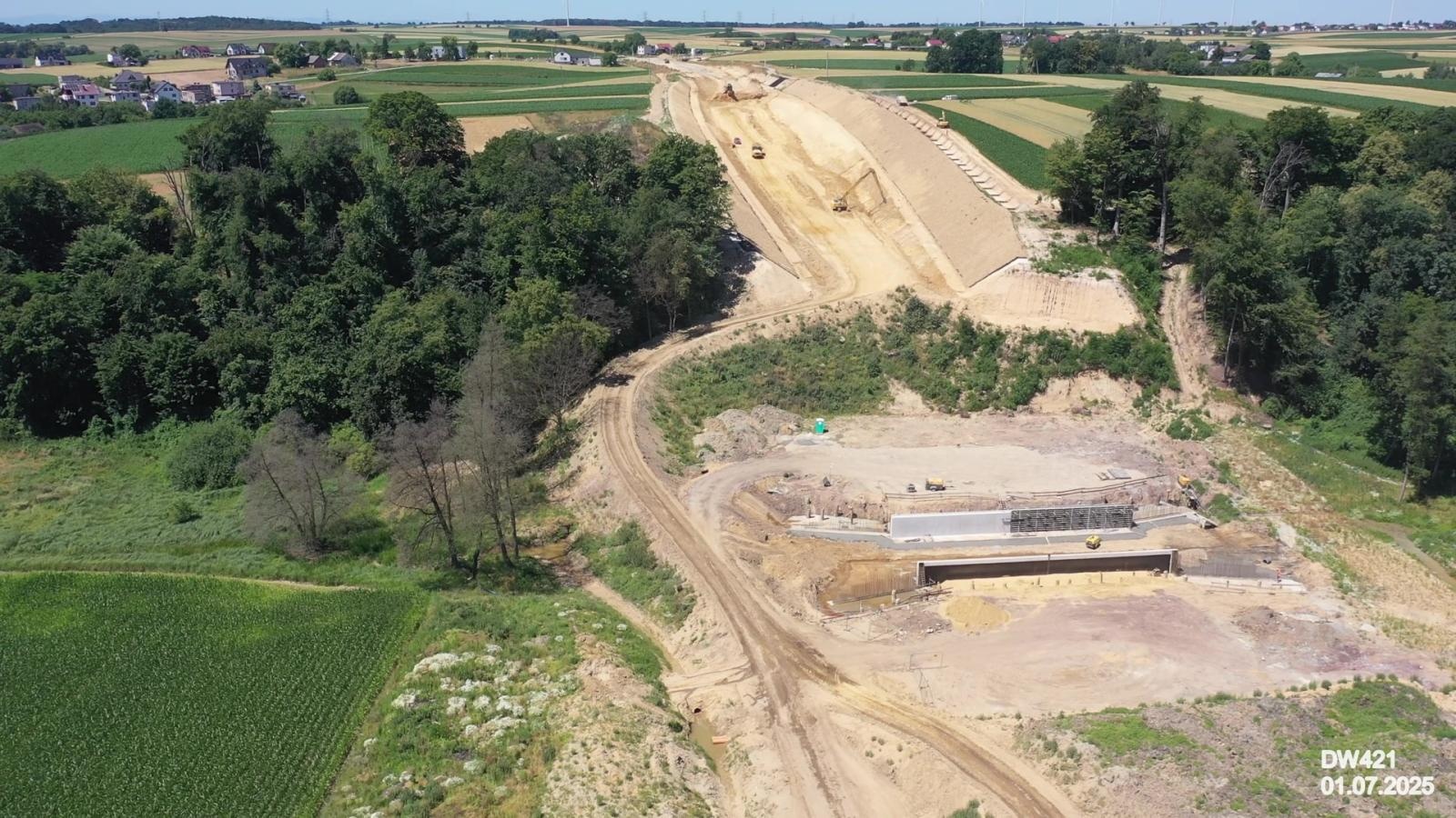 Zdjęcie w galerii na portalu naszraciborz.pl: Coraz bliżej nowej przeprawy nad Odrą. Trwa budowa ronda w Grzegorzowicach [FOTO] wiadomości z regionu