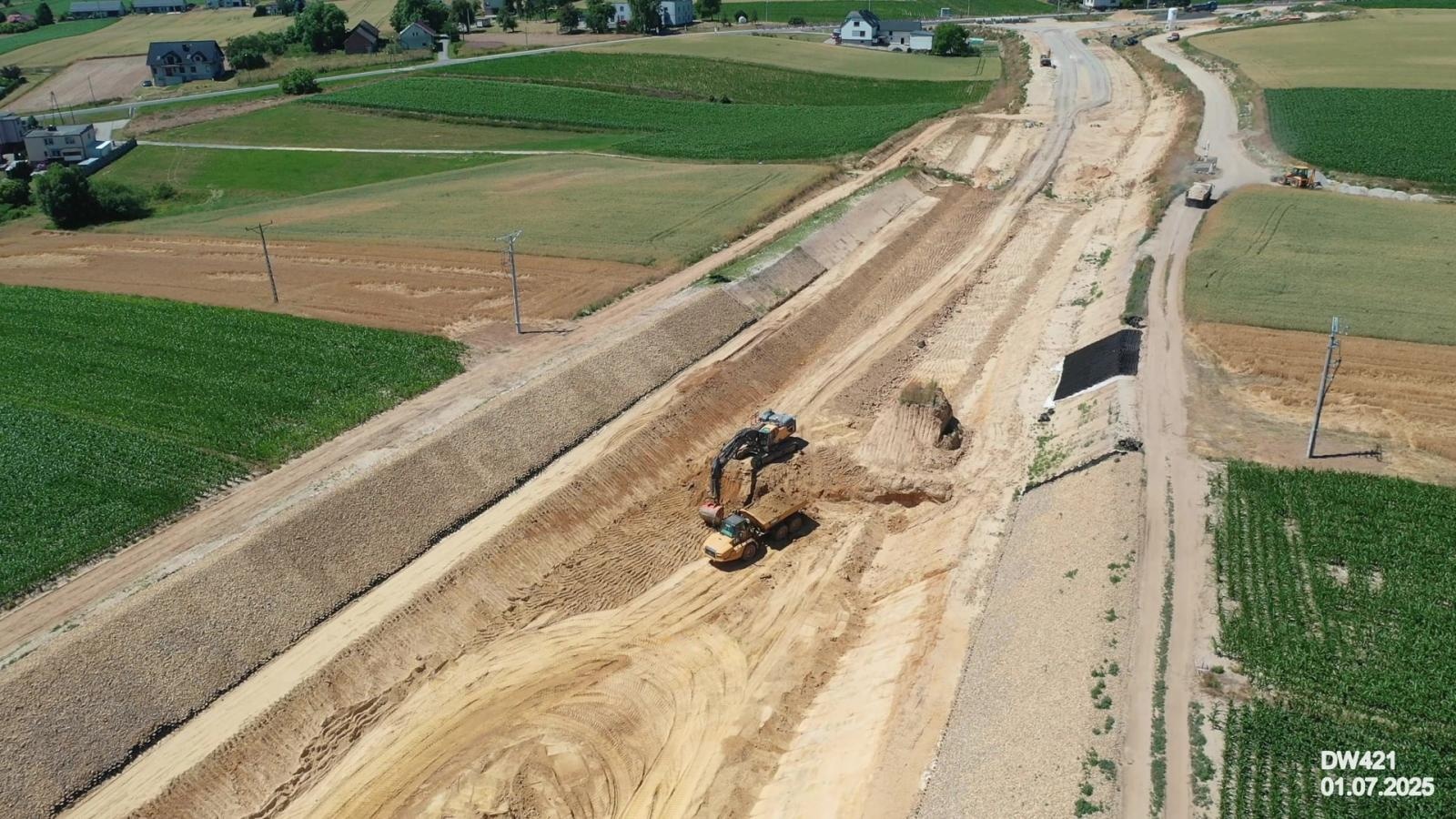 Zdjęcie w galerii na portalu naszraciborz.pl: Coraz bliżej nowej przeprawy nad Odrą. Trwa budowa ronda w Grzegorzowicach [FOTO] wiadomości z regionu