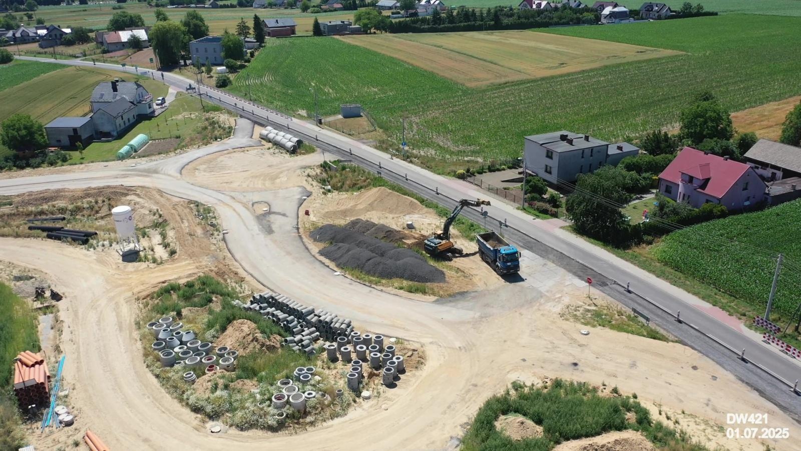 Zdjęcie w galerii na portalu naszraciborz.pl: Coraz bliżej nowej przeprawy nad Odrą. Trwa budowa ronda w Grzegorzowicach [FOTO] wiadomości z regionu