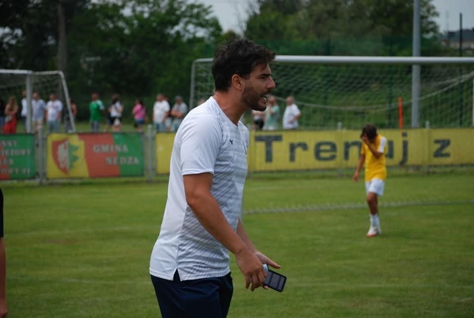 Zdjęcie w galerii na portalu naszraciborz.pl: Piłkarskie przyjaźnie ponad granicami. Młodzi zawodnicy z Sardynii z wizytą w Nędzy wiadomości z regionu