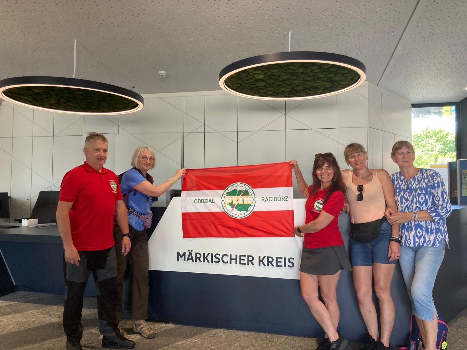 Zdjęcie w galerii na portalu naszraciborz.pl: Wspólne wędrowanie i przyjaźń ponad granicami. Delegacja PTTK Racibórz z wizytą w Märkischer Kreis wiadomości z regionu