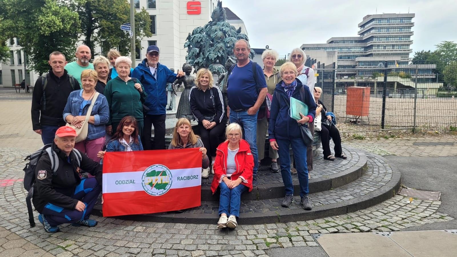 Zdjęcie w galerii na portalu naszraciborz.pl: Wspólne wędrowanie i przyjaźń ponad granicami. Delegacja PTTK Racibórz z wizytą w Märkischer Kreis wiadomości z regionu