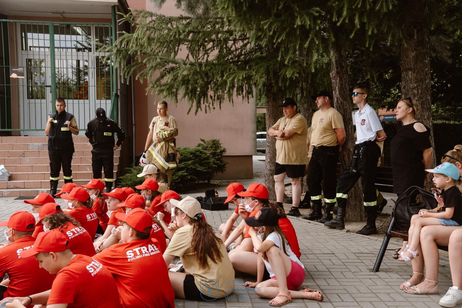 Zdjęcie w galerii na portalu naszraciborz.pl: Młodzi strażacy szkolili się w Pawłowie. Letni obóz OSP pełen nauki i przygód wiadomości z regionu