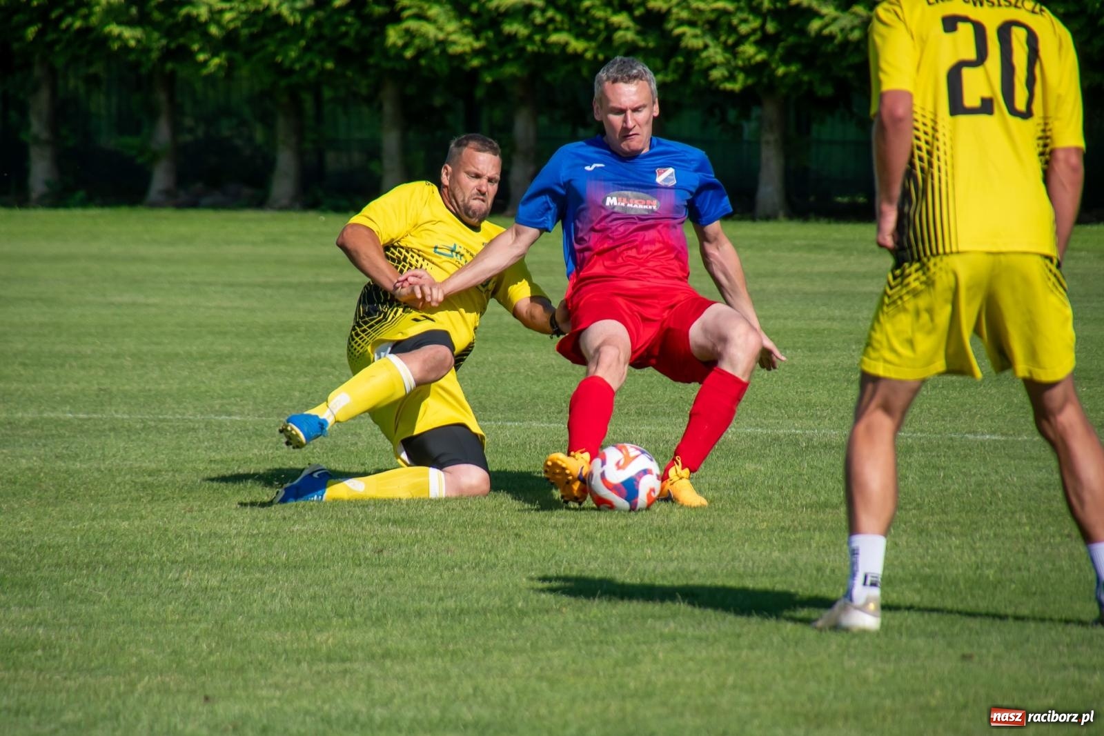 Zdjęcie w galerii na portalu naszraciborz.pl: Międzynarodowy Turniej Oldbojów o Puchar Wójta Gminy Krzyżanowice [FOTO i WIDEO] wiadomości z regionu