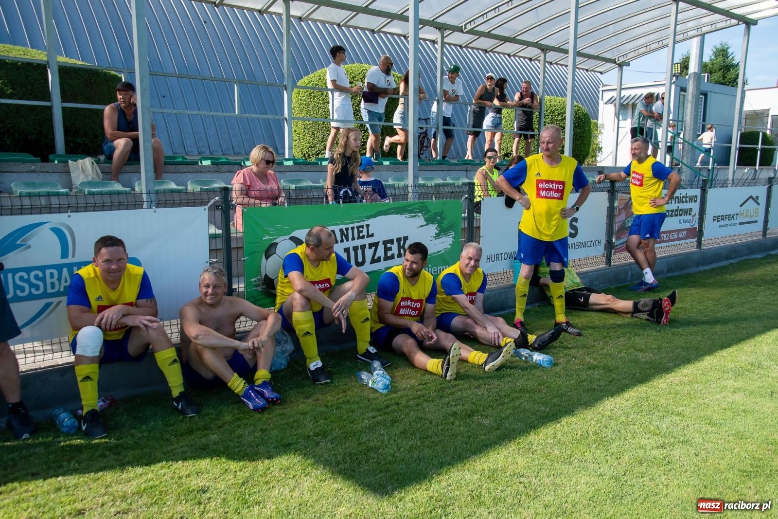 Zdjęcie w galerii na portalu naszraciborz.pl: Międzynarodowy Turniej Oldbojów o Puchar Wójta Gminy Krzyżanowice [FOTO i WIDEO] wiadomości z regionu