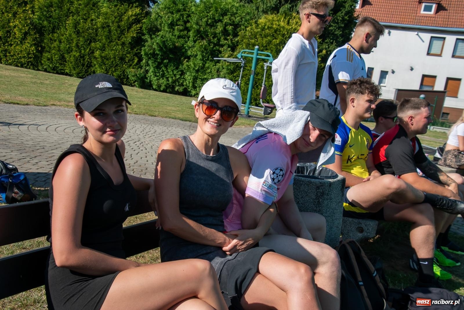 Zdjęcie w galerii na portalu naszraciborz.pl: Międzynarodowy Turniej Oldbojów o Puchar Wójta Gminy Krzyżanowice [FOTO i WIDEO] wiadomości z regionu