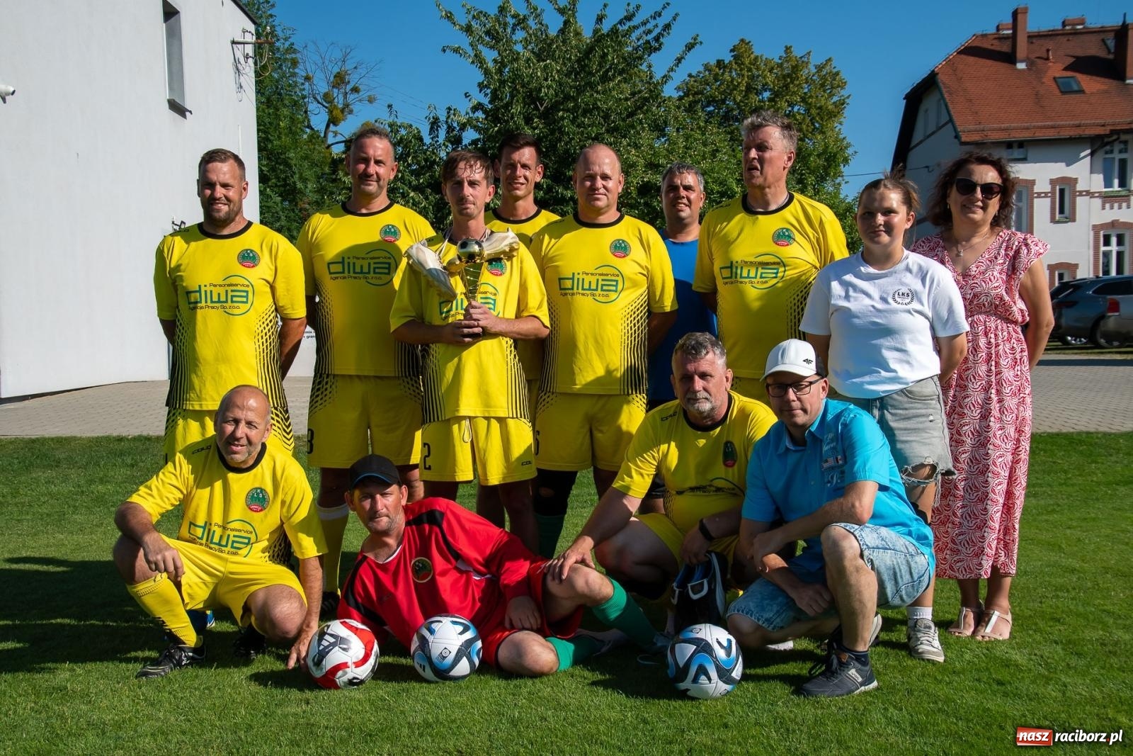 Zdjęcie w galerii na portalu naszraciborz.pl: Międzynarodowy Turniej Oldbojów o Puchar Wójta Gminy Krzyżanowice [FOTO i WIDEO] wiadomości z regionu