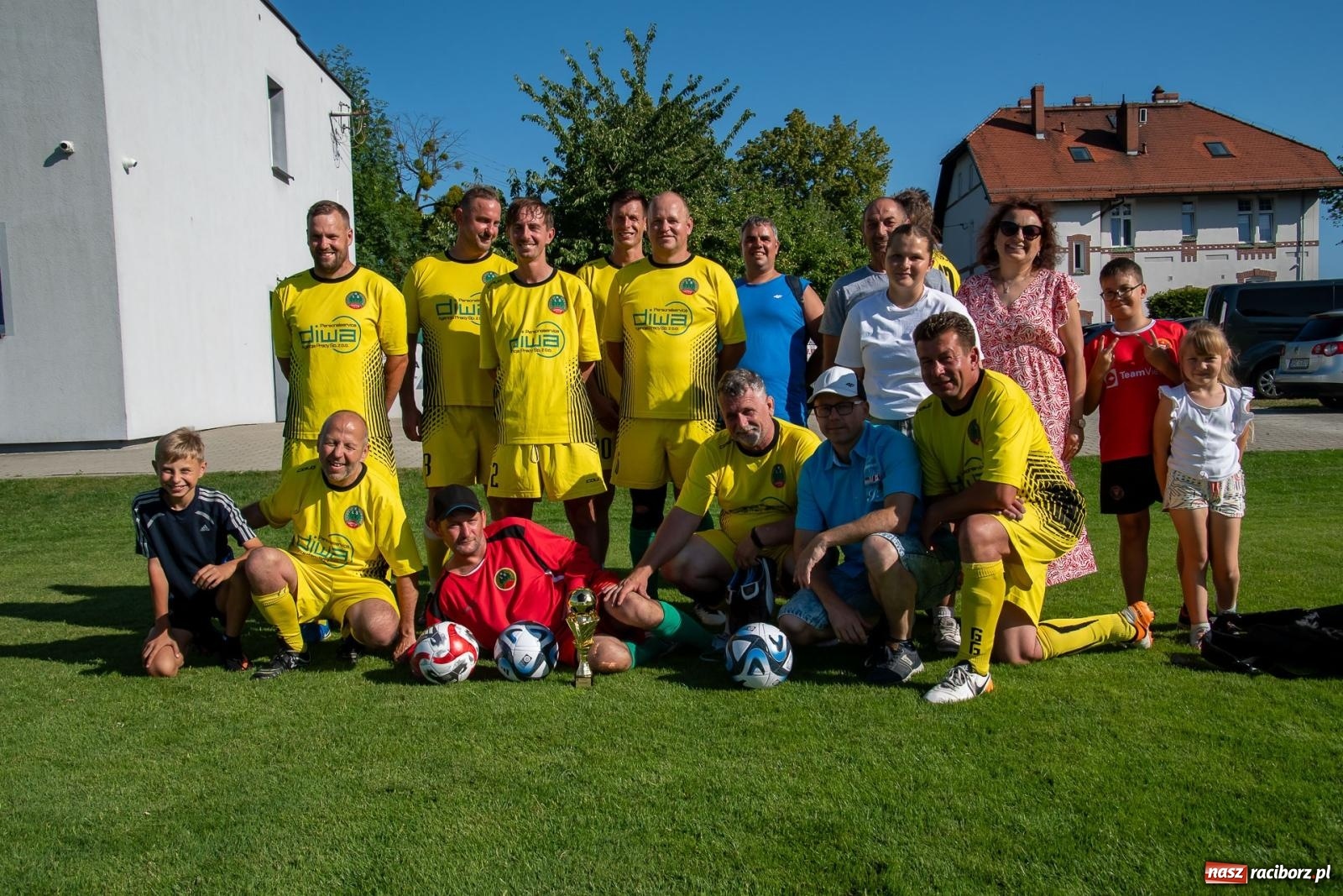 Zdjęcie w galerii na portalu naszraciborz.pl: Międzynarodowy Turniej Oldbojów o Puchar Wójta Gminy Krzyżanowice [FOTO i WIDEO] wiadomości z regionu