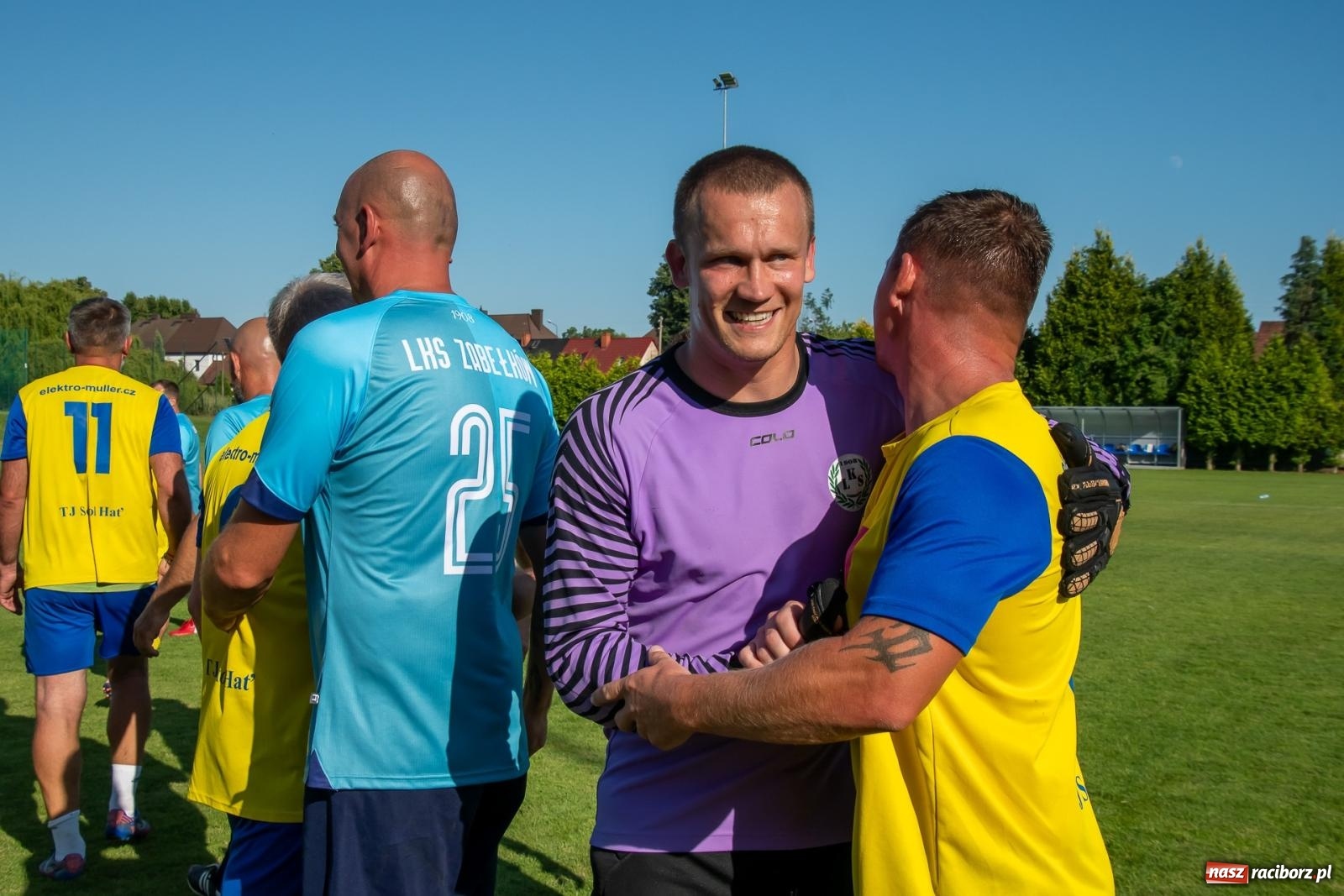 Zdjęcie w galerii na portalu naszraciborz.pl: Międzynarodowy Turniej Oldbojów o Puchar Wójta Gminy Krzyżanowice [FOTO i WIDEO] wiadomości z regionu