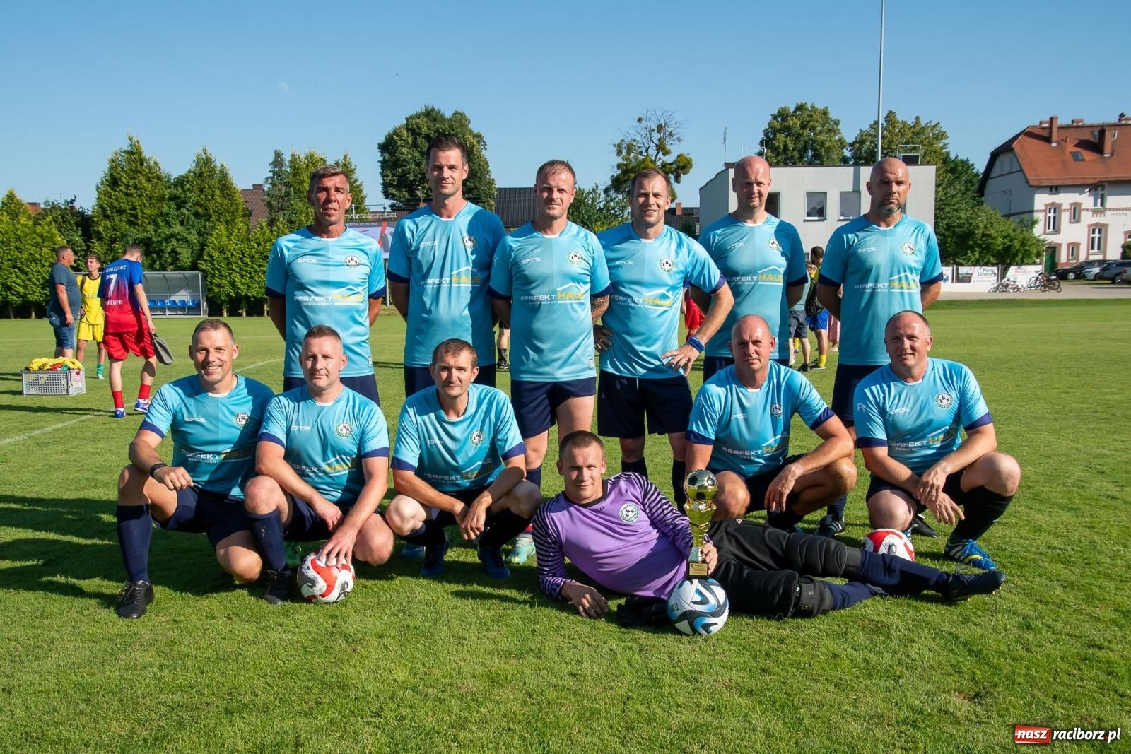 Zdjęcie w galerii na portalu naszraciborz.pl: Międzynarodowy Turniej Oldbojów o Puchar Wójta Gminy Krzyżanowice [FOTO i WIDEO] wiadomości z regionu