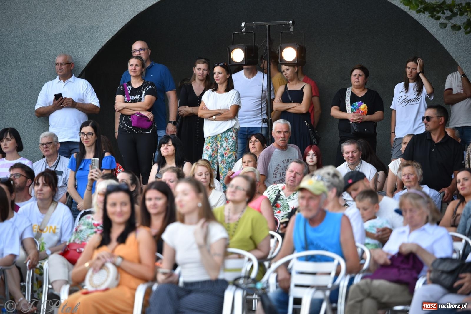 Zdjęcie w galerii na portalu naszraciborz.pl: Magia tańca i wspólnej zabawy. Tancerze z Polski i Czech podsumowali obóz pokazem i potańcówką w parku im. Miasta Roth wiadomości z regionu